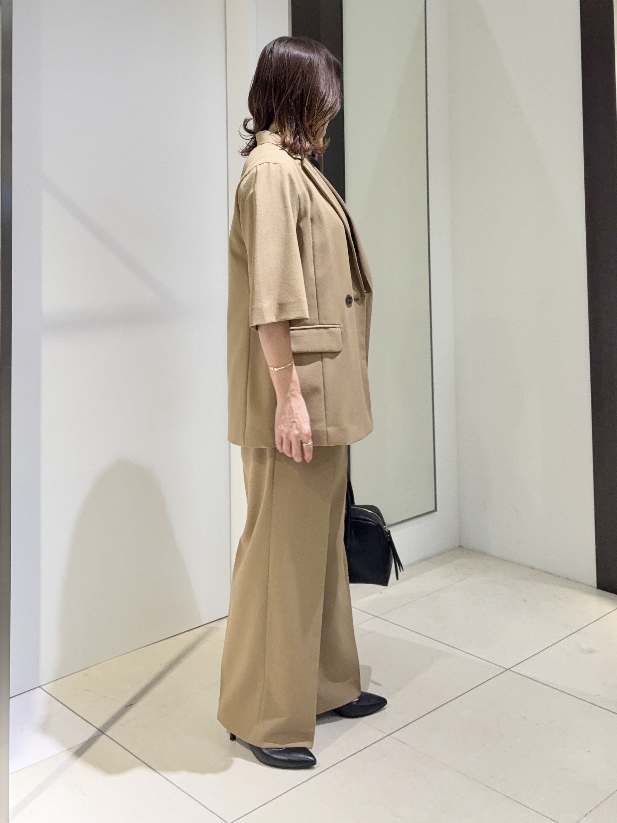 tomoさんの「UNTITLED｜【セットアップ可/UVカット/通気性】エアリークール半袖ジャケット」を使ったコーディネート