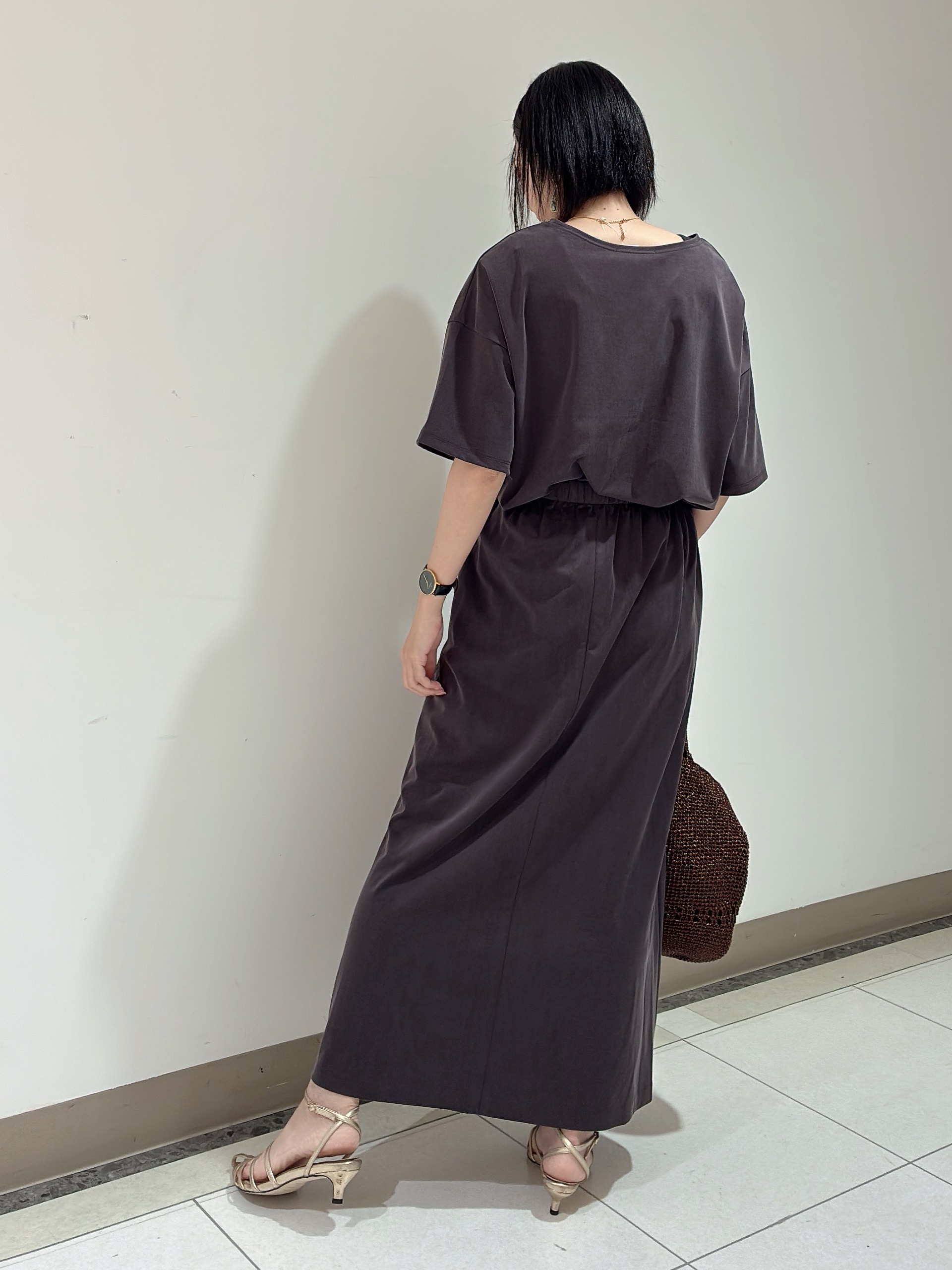 環さんの「UNTITLED｜【セットアップ可/接触冷感】ヴィンテージライクプルオーバー」を使ったコーディネート