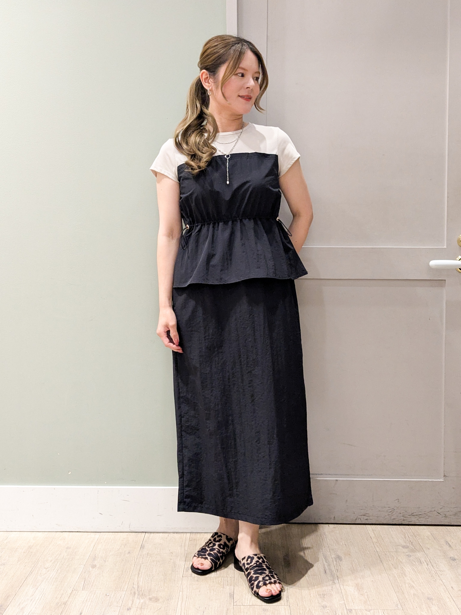 kuwawaさんの「grove｜【低身長さんも選べる着丈・洗濯機◎】1枚で旬顔！Tシャツドッキングドロストワンピース」を使ったコーディネート