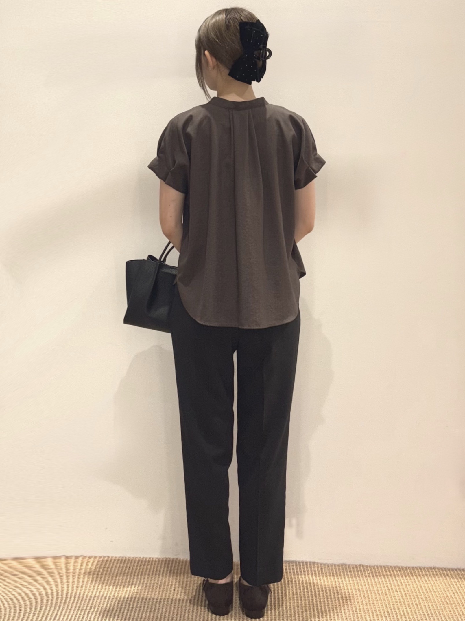 𝓚さんの「OPAQUE.CLIP｜【接触冷感／吸水速乾】タックスキッパーブラウス《防シワ／イージーアイロン／洗濯機OK／9col》」を使ったコーディネート