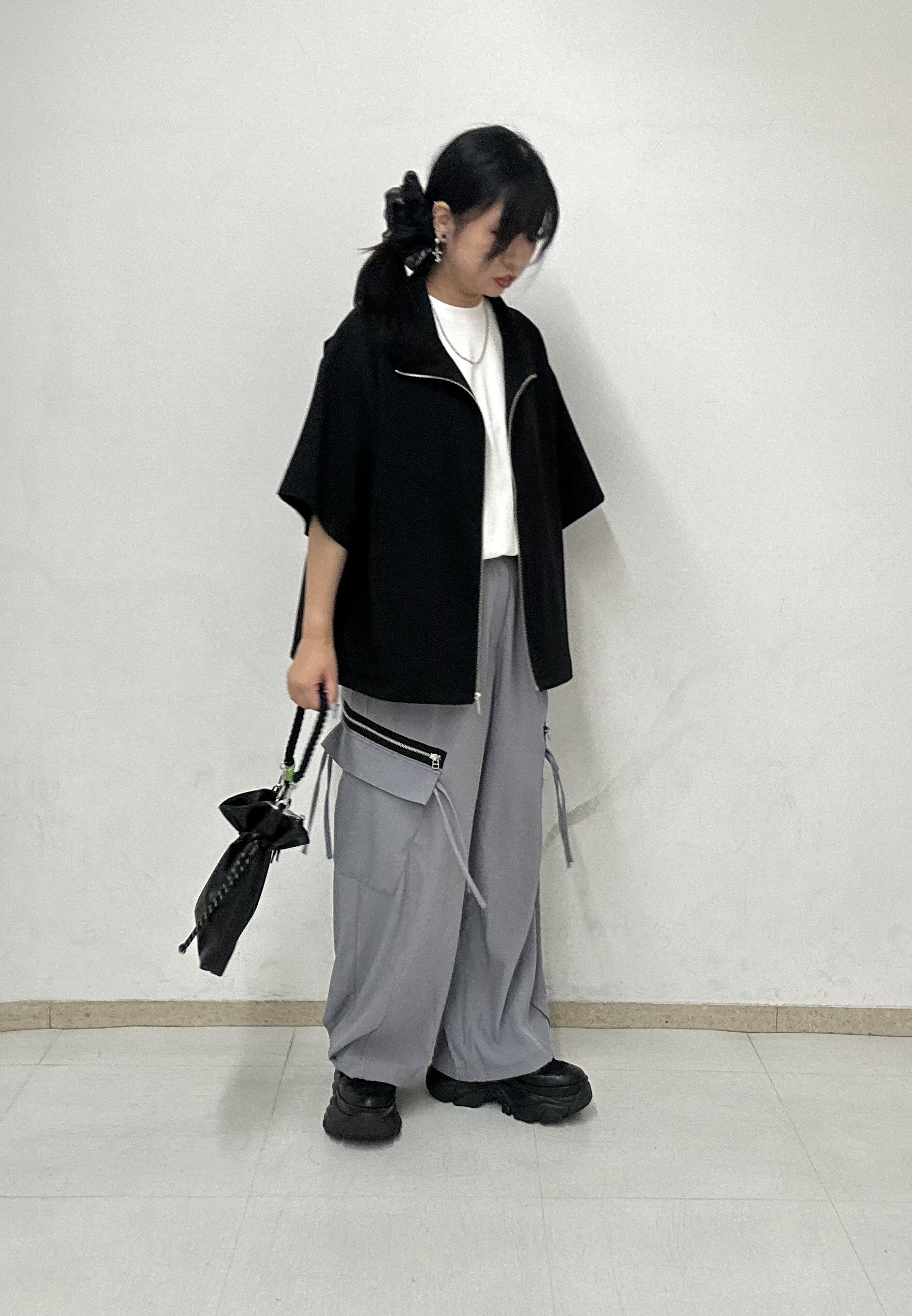 MANAさんの「tk.TAKEO KIKUCHI｜【ステンレス／着脱しやすい】MAGNELIS SERIES ネックレス」を使ったコーディネート