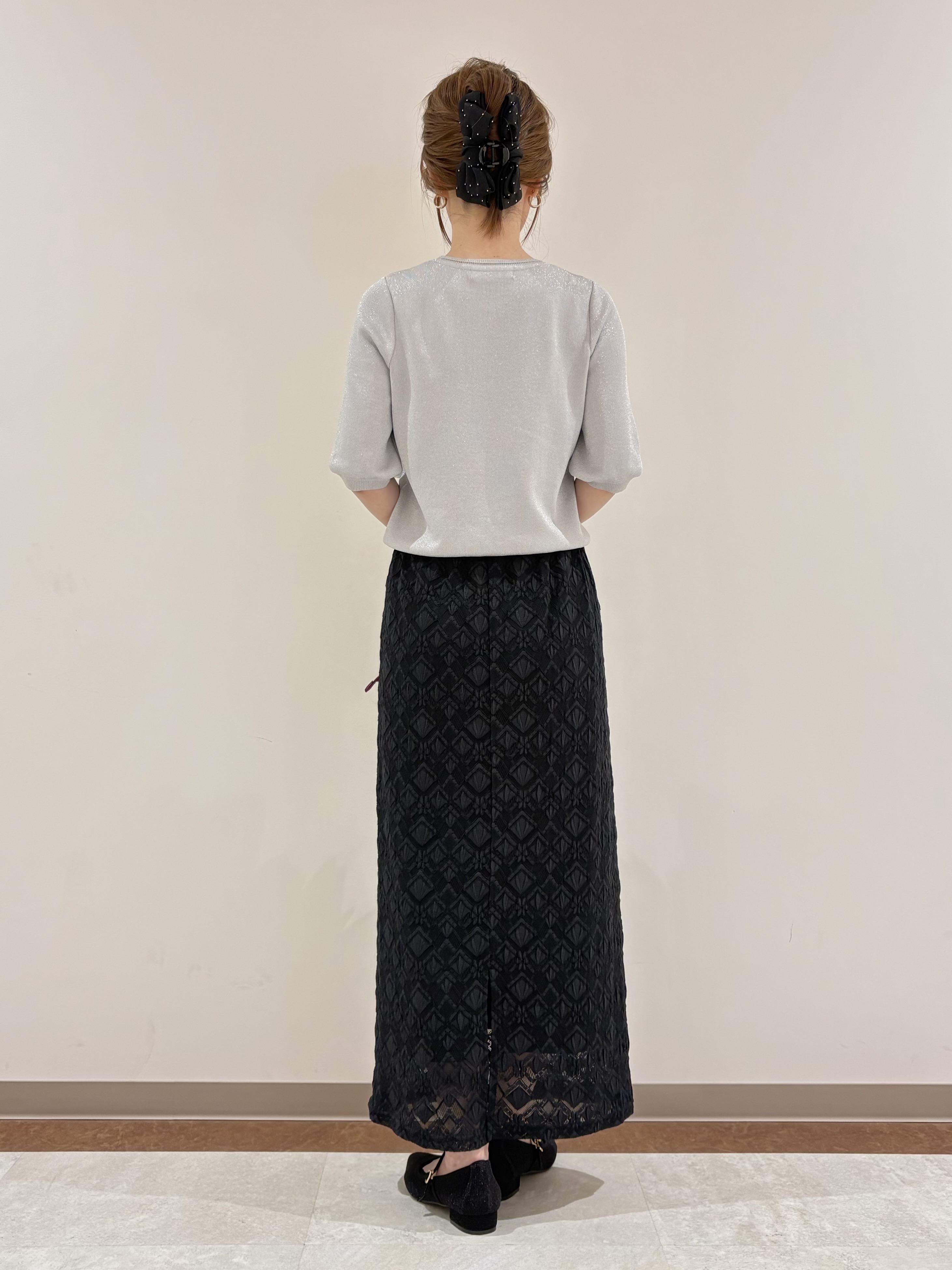 まきさんの「grove｜【シリーズ累計36万枚/UVカット・ひんやり・洗濯機OK】やわらかドライタッチ 五分袖クルーネックニ」を使ったコーディネート