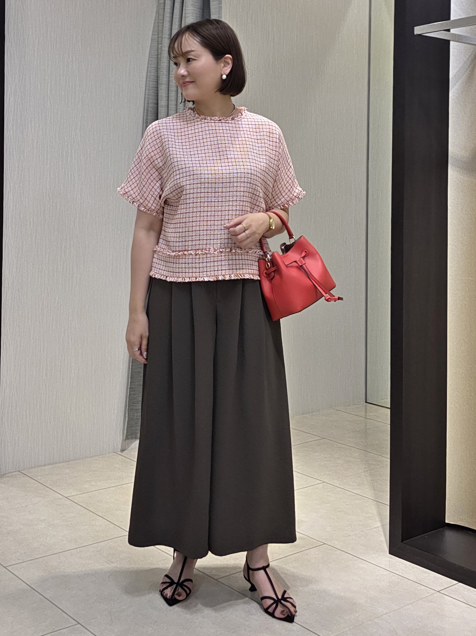 naokoさんの「UNTITLED｜ファンシーツイードブラウス」を使ったコーディネート