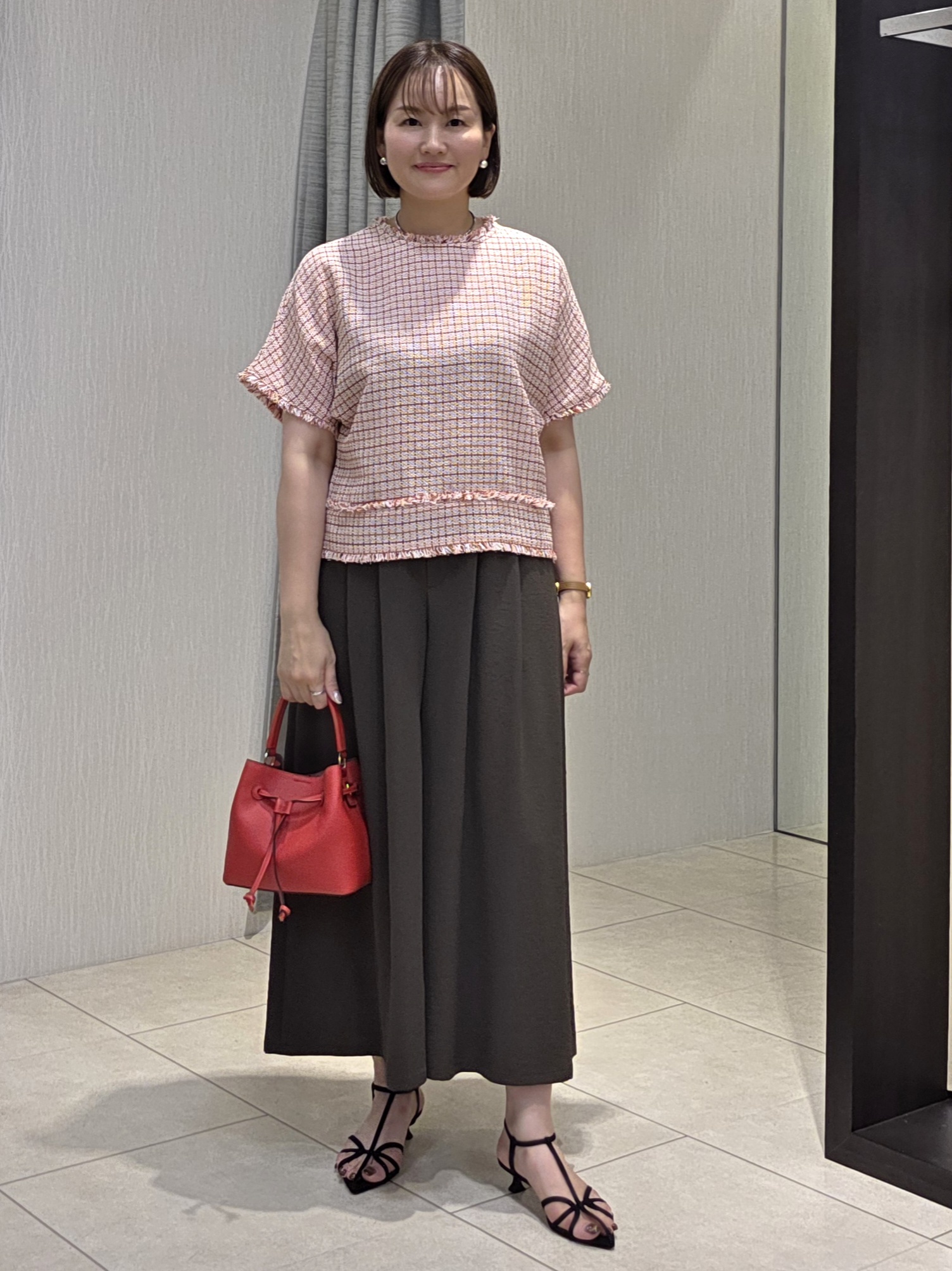 naokoさんの「UNTITLED｜ファンシーツイードブラウス」を使ったコーディネート