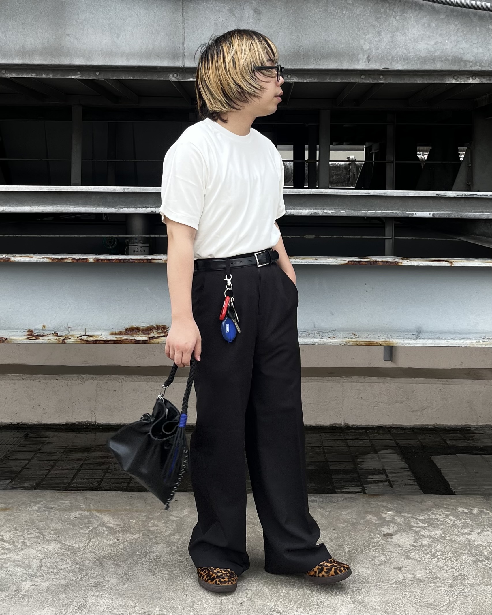taigaさんの「tk.TAKEO KIKUCHI｜【防シワ／ストレッチ/セット対応可】smart shift seriesワイドストレートパンツ」を使ったコーディネート