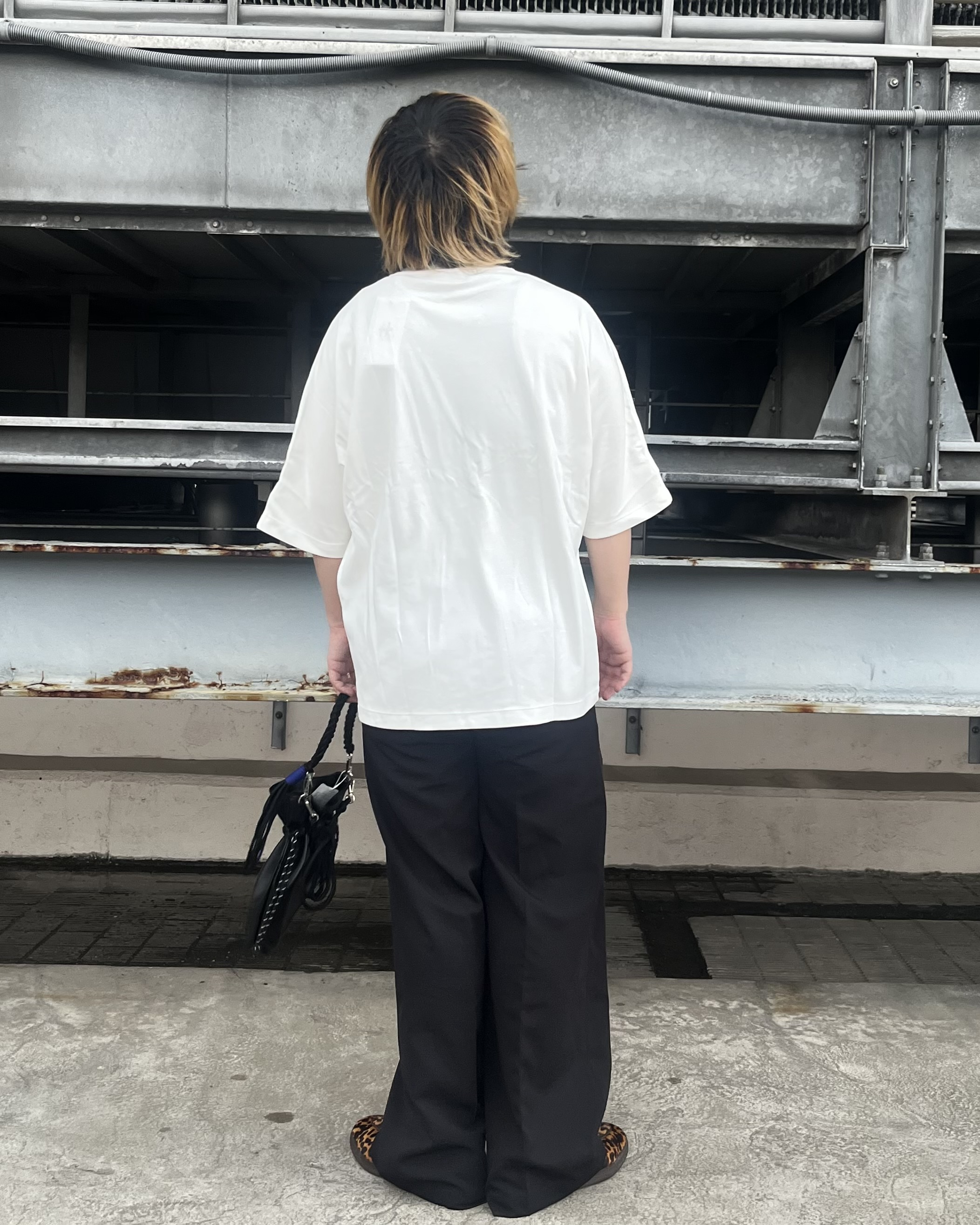 taigaさんの「tk.TAKEO KIKUCHI｜【防シワ／ストレッチ/セット対応可】smart shift seriesワイドストレートパンツ」を使ったコーディネート