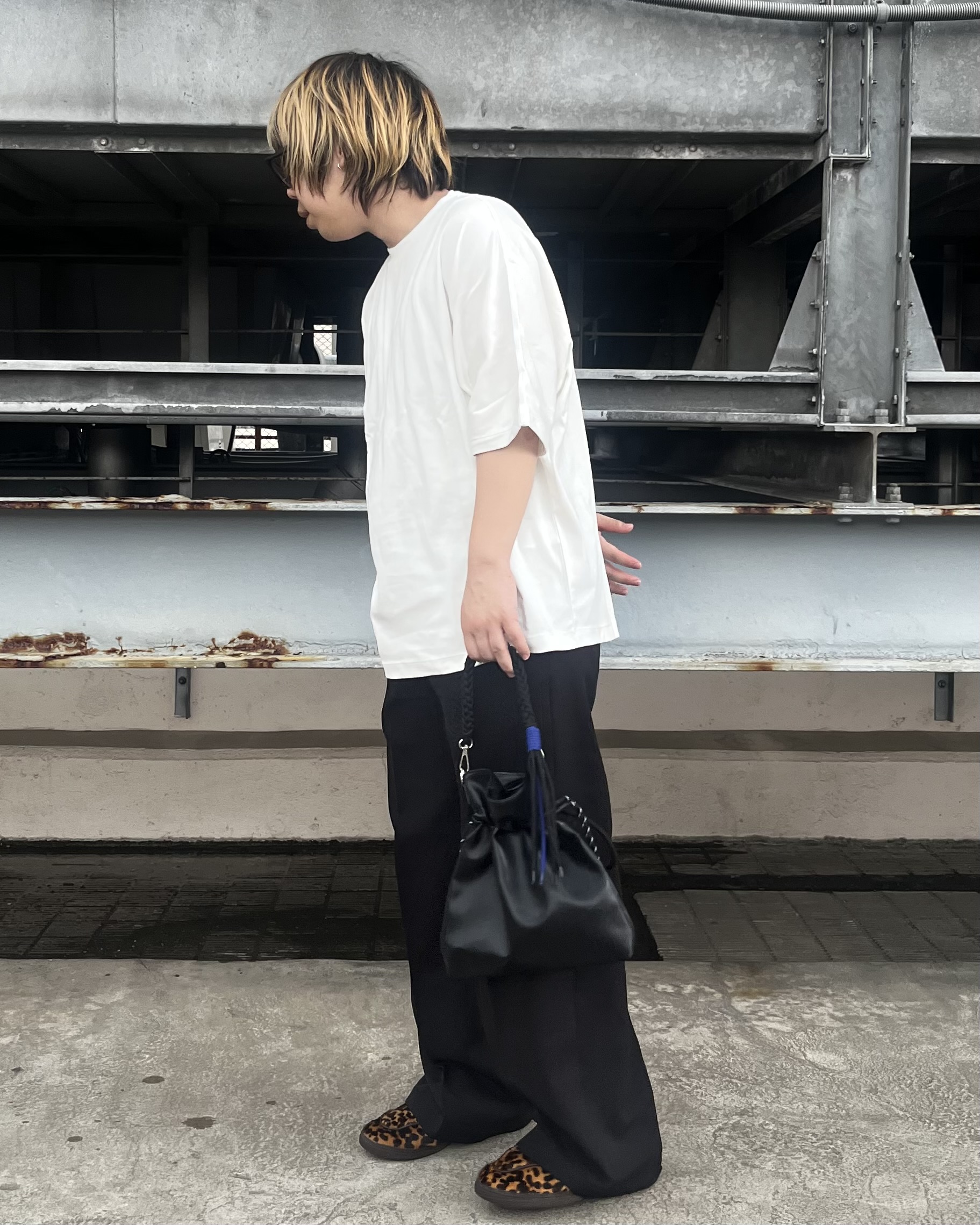 taigaさんの「tk.TAKEO KIKUCHI｜【防シワ／ストレッチ/セット対応可】smart shift seriesワイドストレートパンツ」を使ったコーディネート