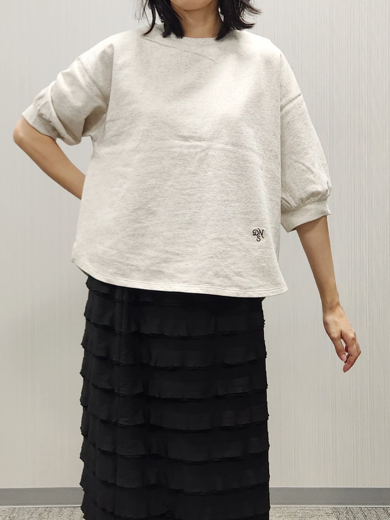 naraさんの「Dessin｜バックヘンリーカットソー5分袖」を使ったコーディネート