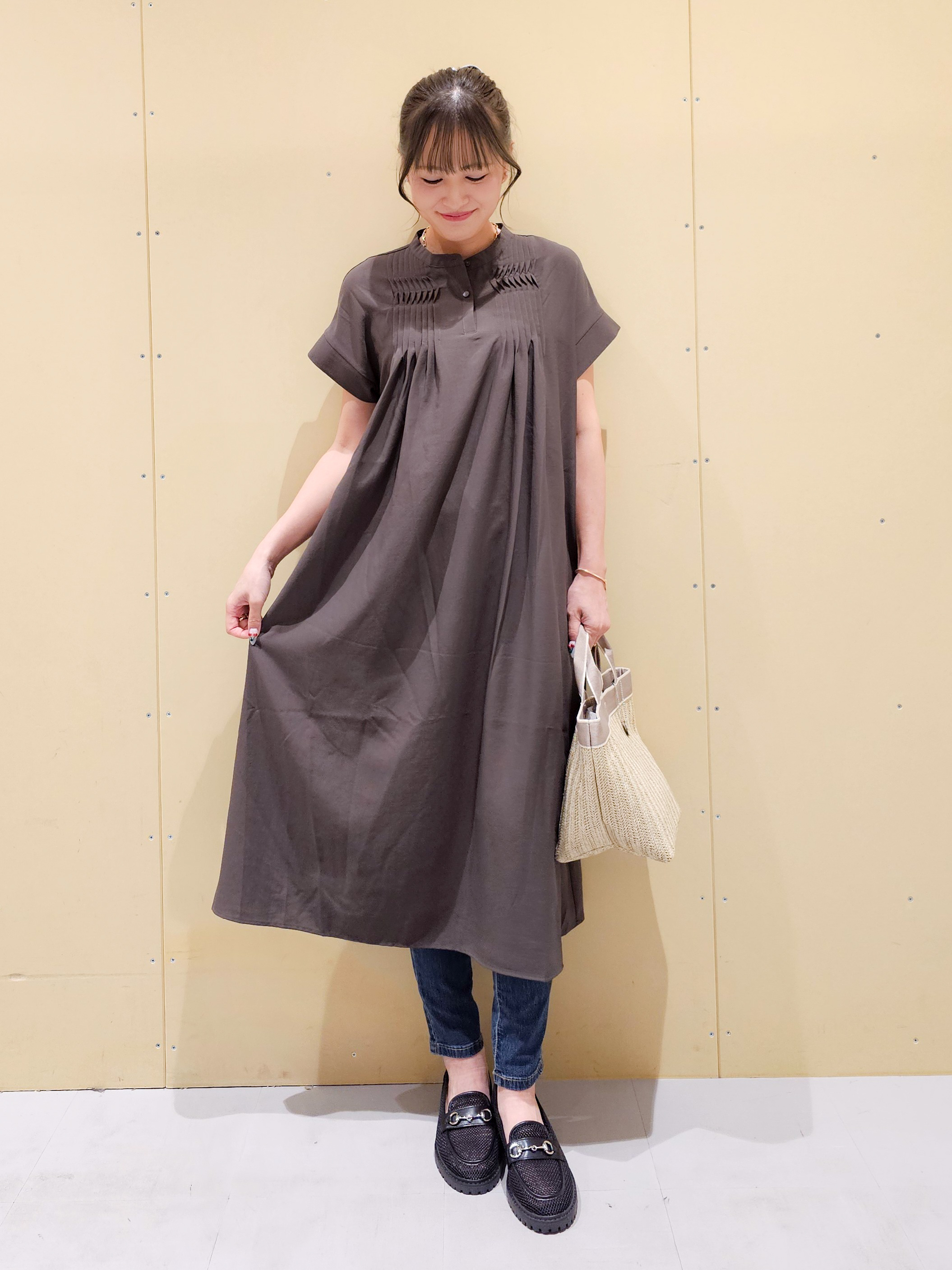 ゆゆさんの「SHOO･LA･RUE｜【S-LL/洗濯機可】ピンタックデザインがサマ見え Aラインワンピース」を使ったコーディネート