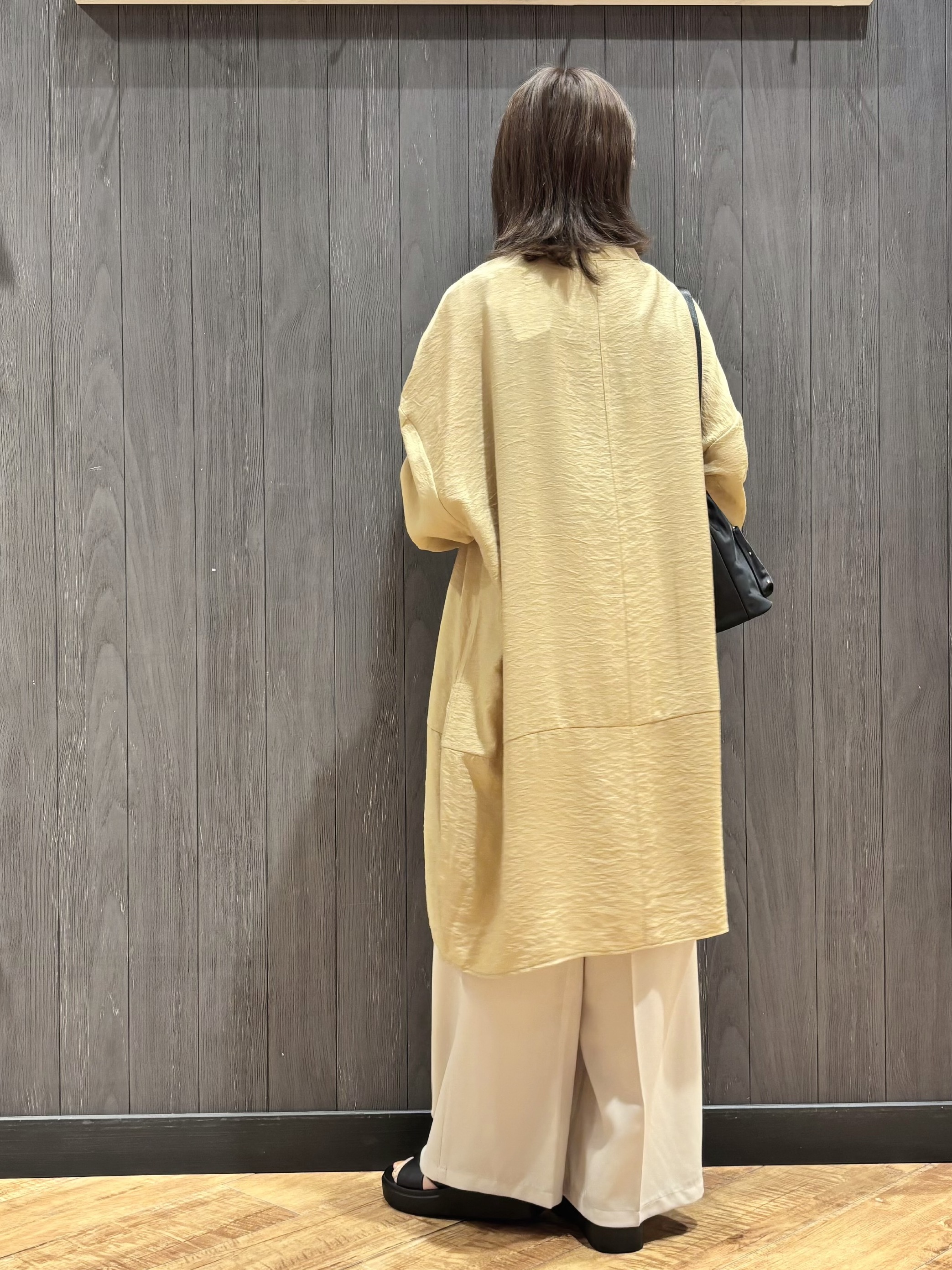 meiさんの「SHOO･LA･RUE｜【ひんやり/S-LL/洗濯後しわになりにくい】体型カバーにも ゆるっとリラックスチュニック」を使ったコーディネート