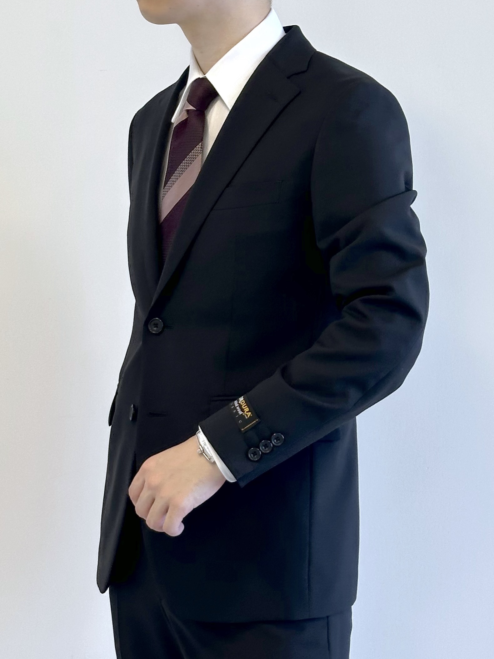 イッシーさんの「TAKEO KIKUCHI｜【Begin掲載】コーデュラ（R）夏素材ウールトロ　ストレッチスーツ」を使ったコーディネート