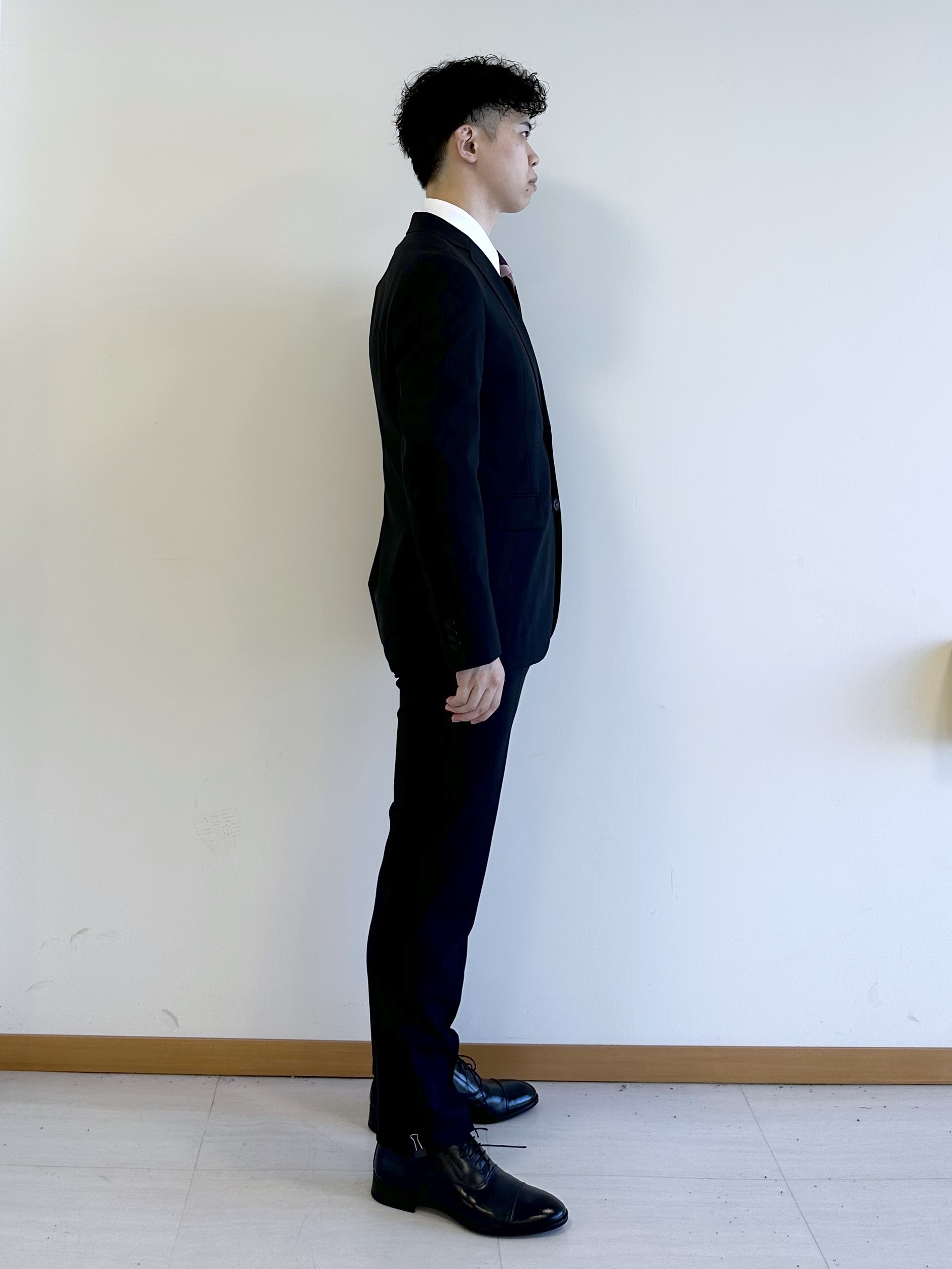 イッシーさんの「TAKEO KIKUCHI｜【Begin掲載】コーデュラ（R）夏素材ウールトロ　ストレッチスーツ」を使ったコーディネート