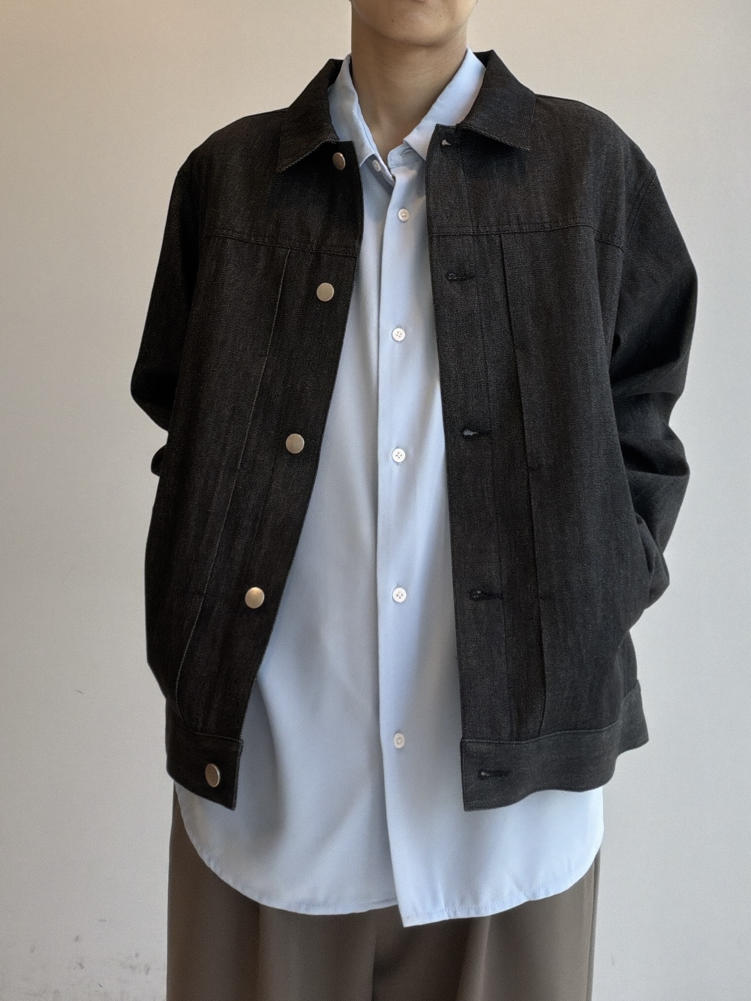ドイさんの「tk.TAKEO KIKUCHI｜【防シワ／ストレッチ/セット対応可】smart shiftシリーズ バレルシルエットパンツ」を使ったコーディネート