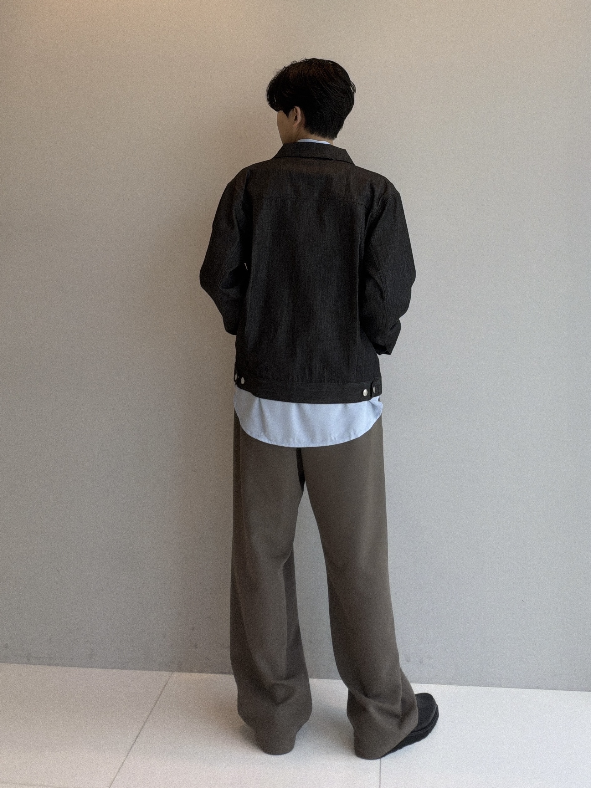 ドイさんの「tk.TAKEO KIKUCHI｜【防シワ／ストレッチ/セット対応可】smart shiftシリーズ バレルシルエットパンツ」を使ったコーディネート