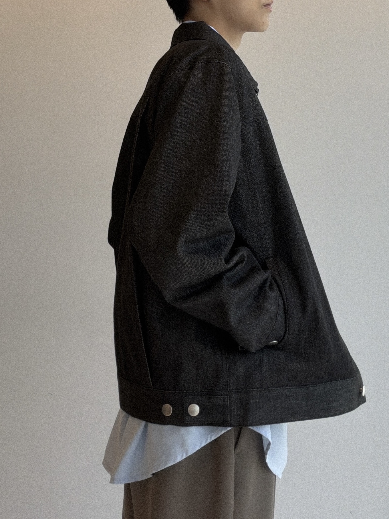 ドイさんの「tk.TAKEO KIKUCHI｜【防シワ／ストレッチ/セット対応可】smart shiftシリーズ バレルシルエットパンツ」を使ったコーディネート