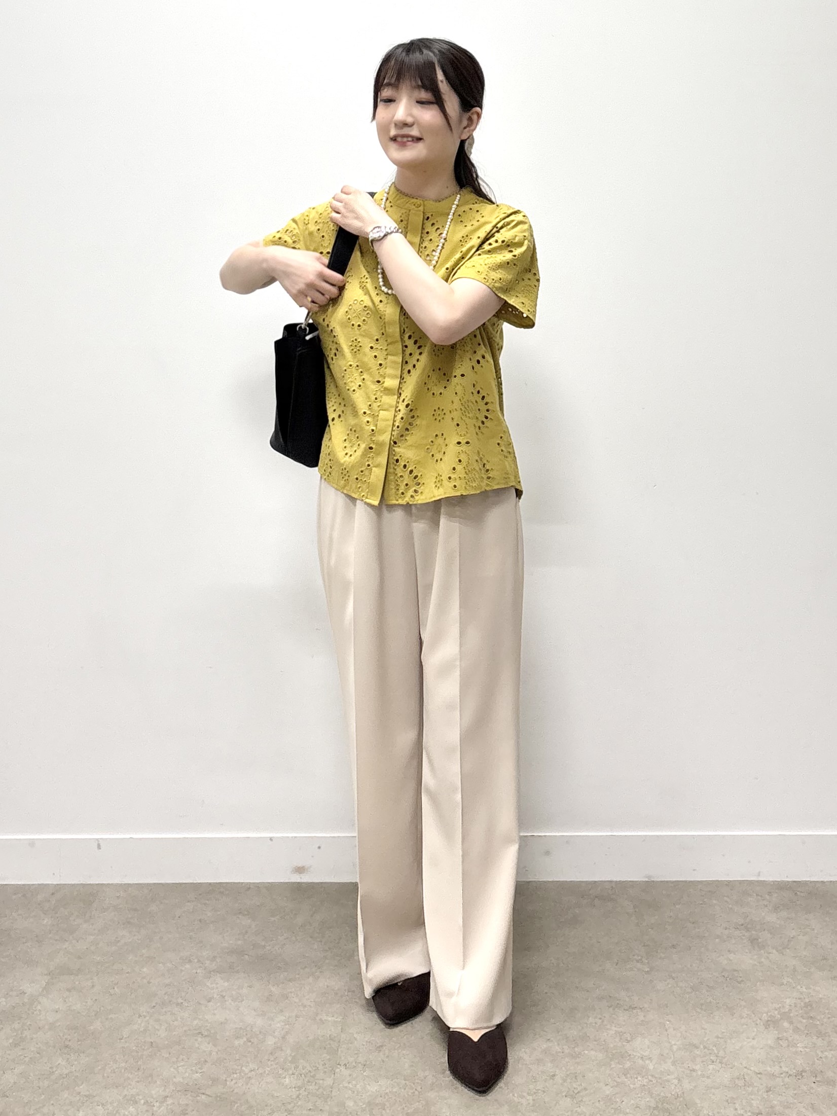 mikiさんの「Reflect｜【通勤◎】カットワーク刺繍レース シャツブラウス」を使ったコーディネート