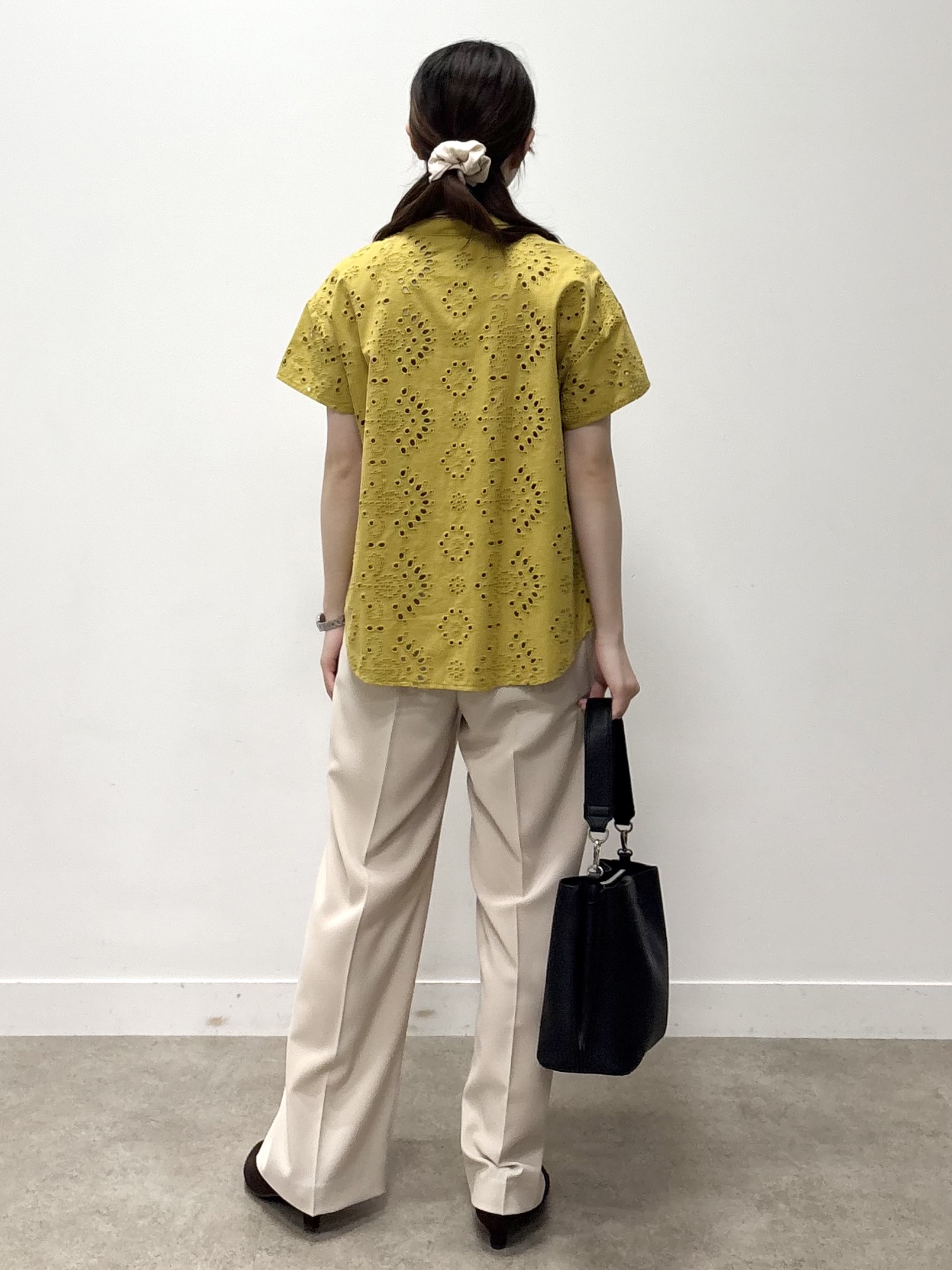 mikiさんの「Reflect｜【通勤◎】カットワーク刺繍レース シャツブラウス」を使ったコーディネート