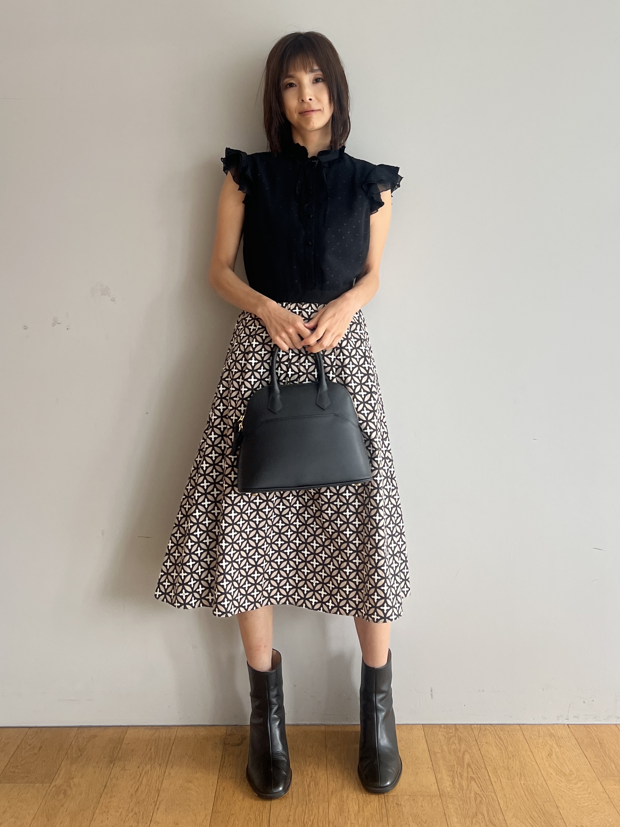 misaさんの「DRESSTERIOR｜◆mica della valle（ミカデラヴァッレ）Katia ハンドバッグ」を使ったコーディネート