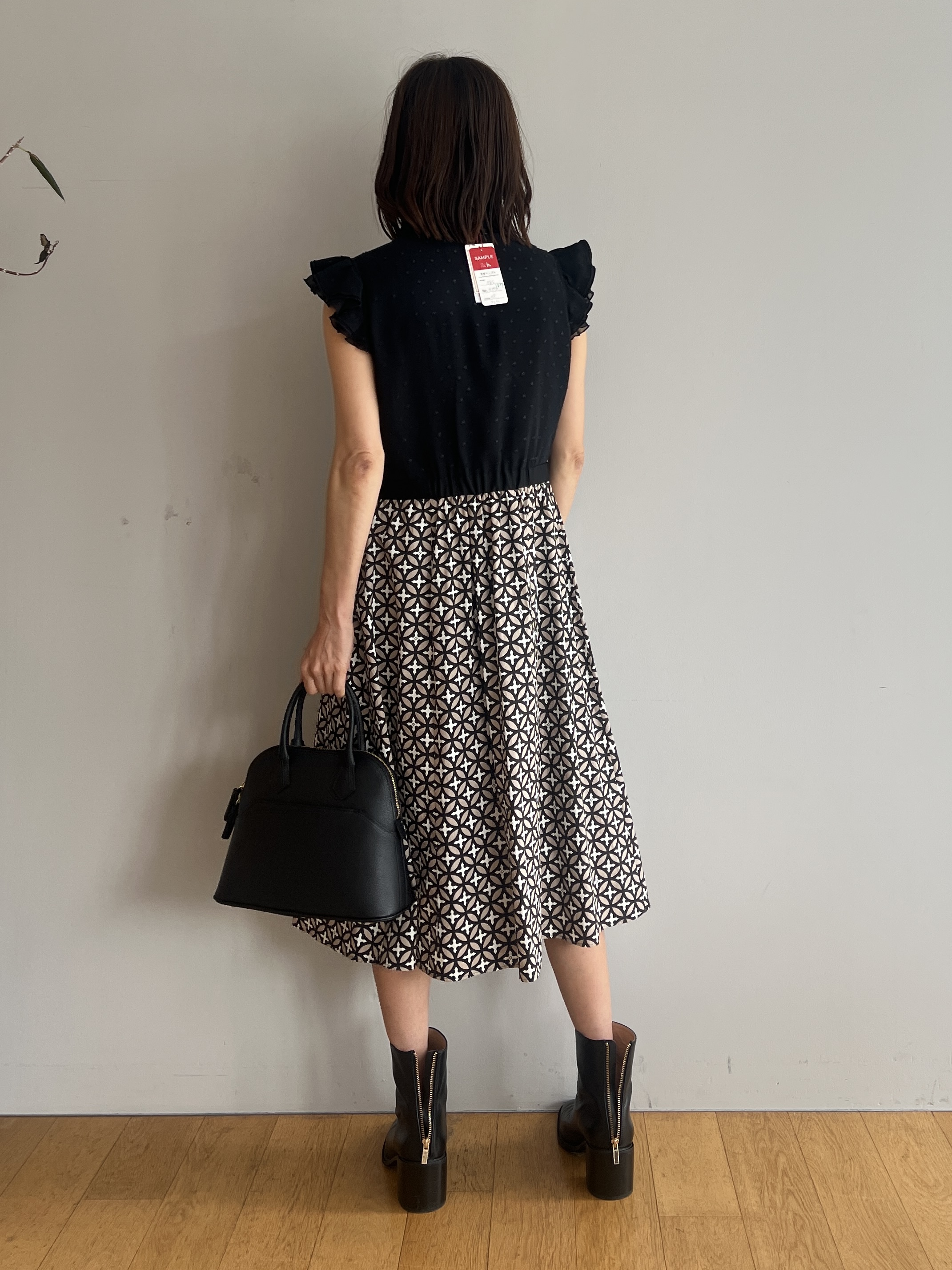 misaさんの「DRESSTERIOR｜◆mica della valle（ミカデラヴァッレ）Katia ハンドバッグ」を使ったコーディネート
