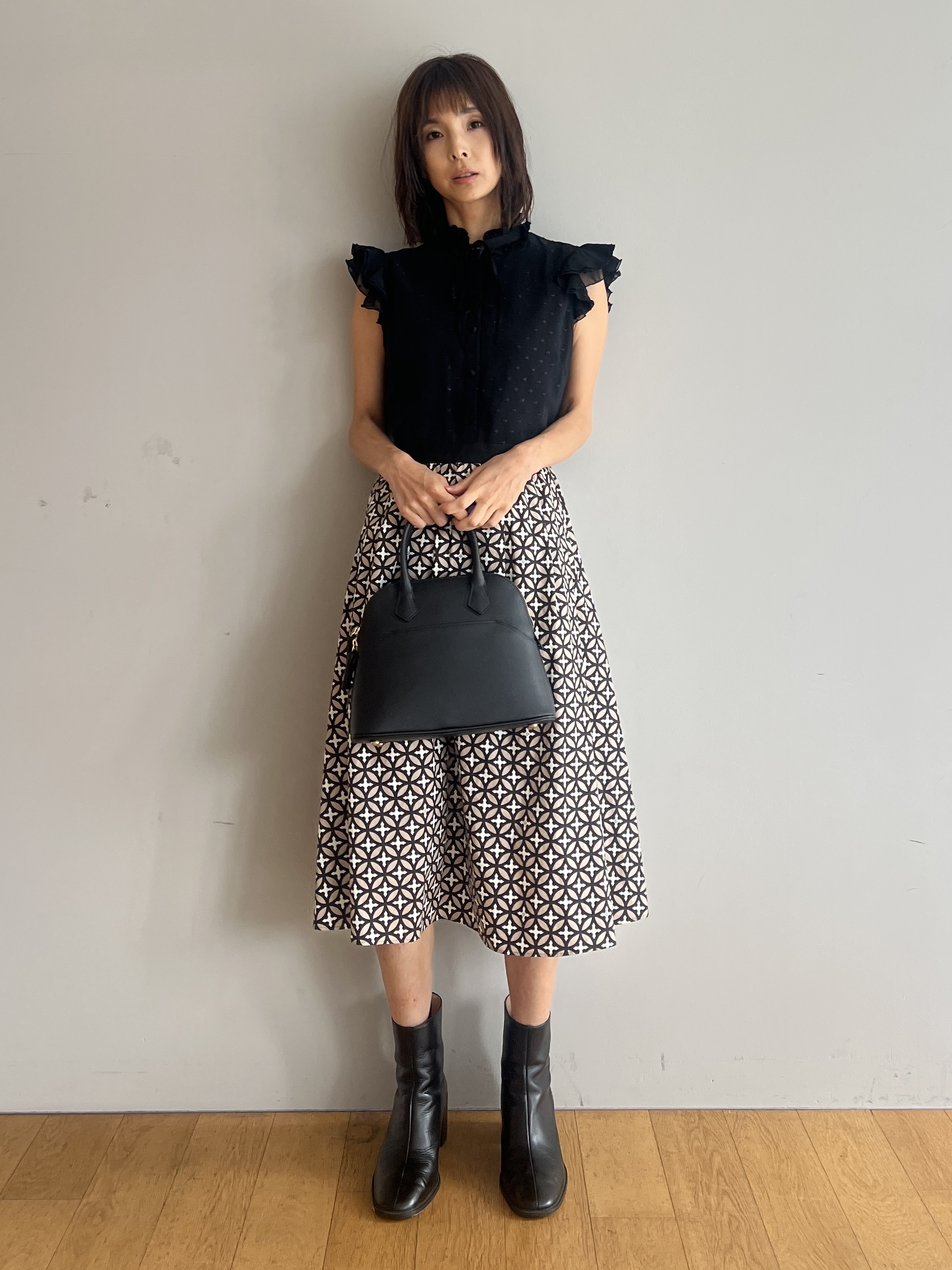 misaさんの「DRESSTERIOR｜◆mica della valle（ミカデラヴァッレ）Katia ハンドバッグ」を使ったコーディネート