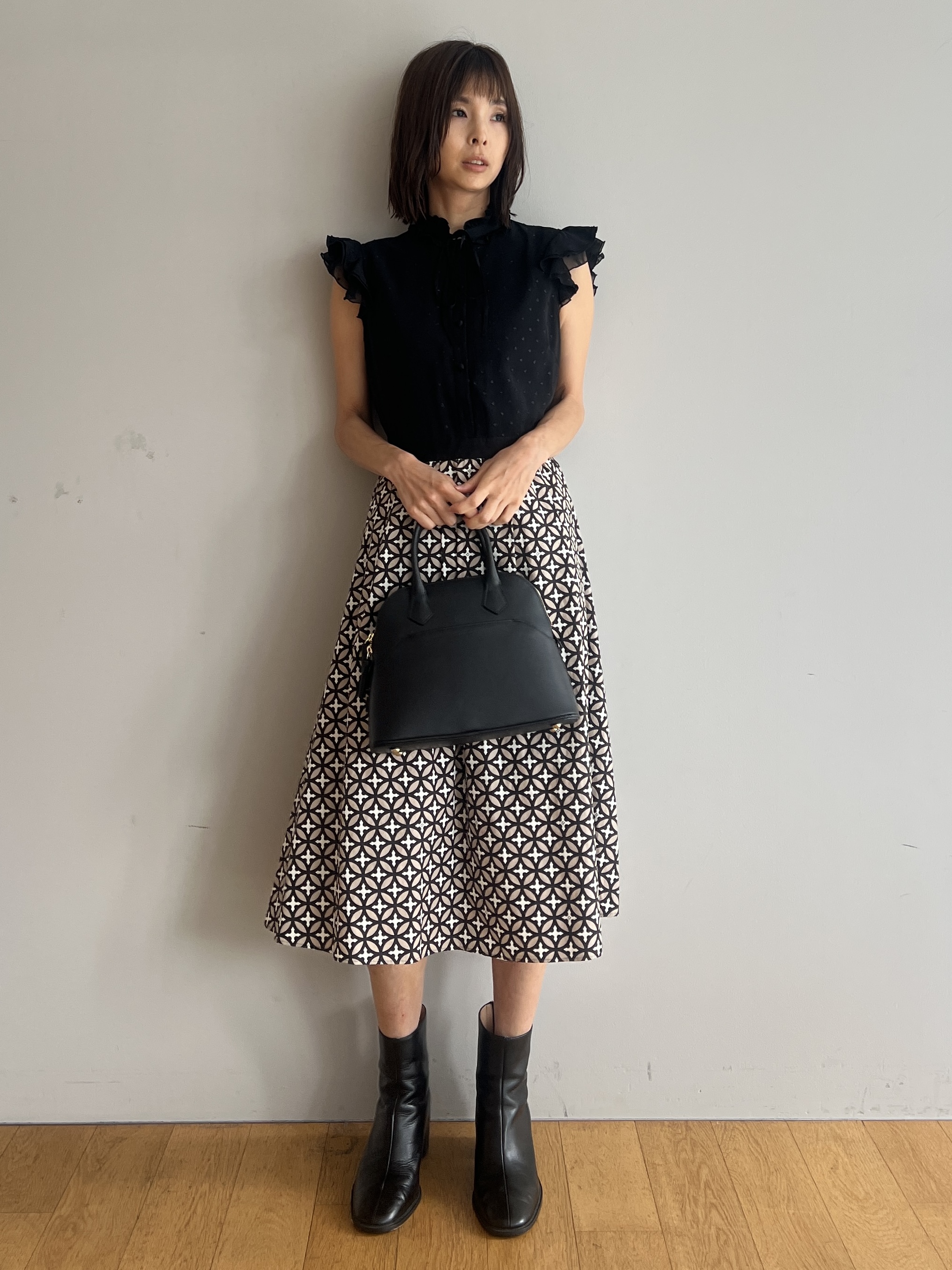 misaさんの「DRESSTERIOR｜◆mica della valle（ミカデラヴァッレ）Katia ハンドバッグ」を使ったコーディネート