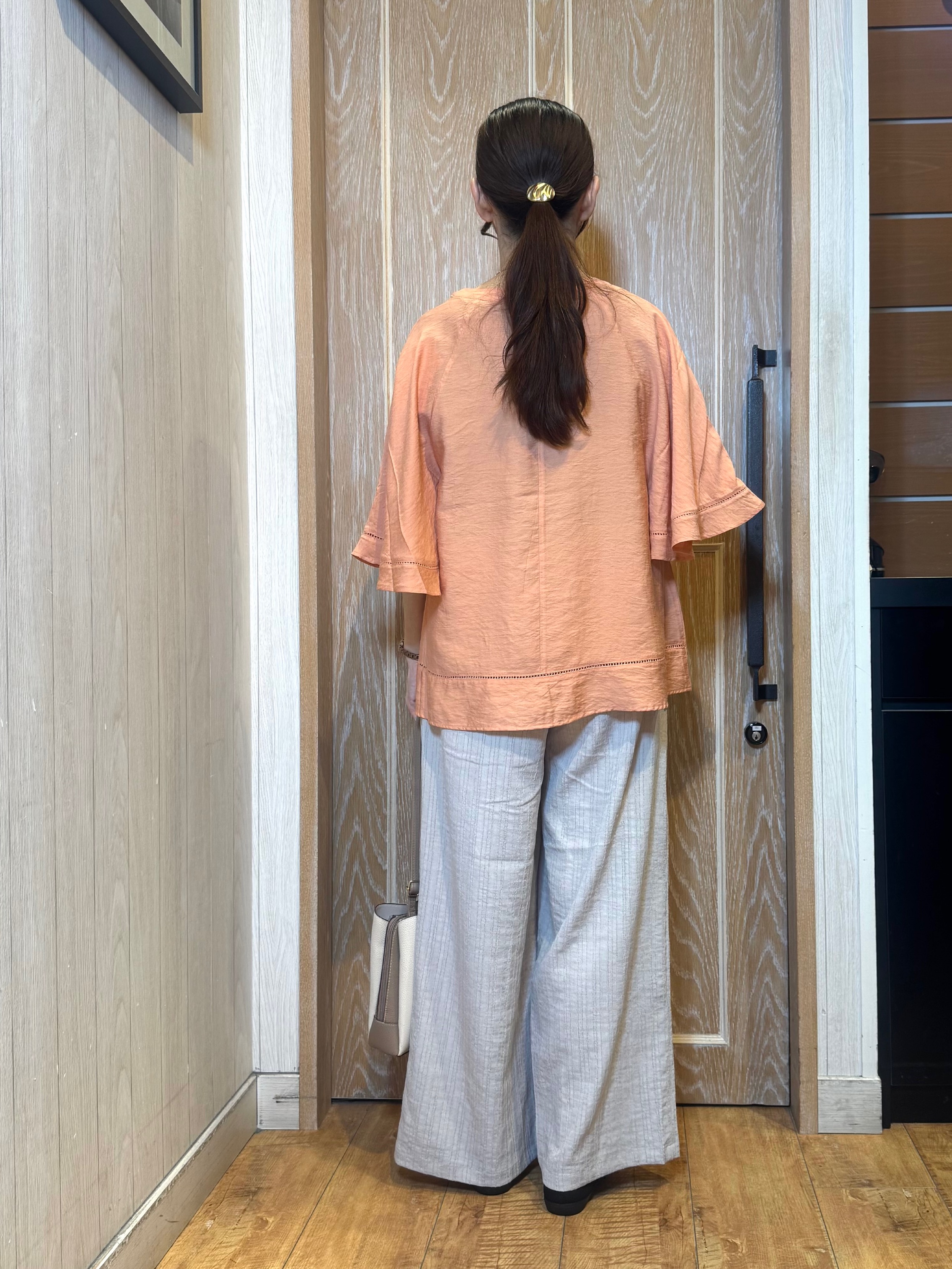 KAORIさんの「SHOO･LA･RUE｜【ひんやり/S-LL/体型カバー】はしごレースが涼し気な スラブポンチョ風ブラウス」を使ったコーディネート