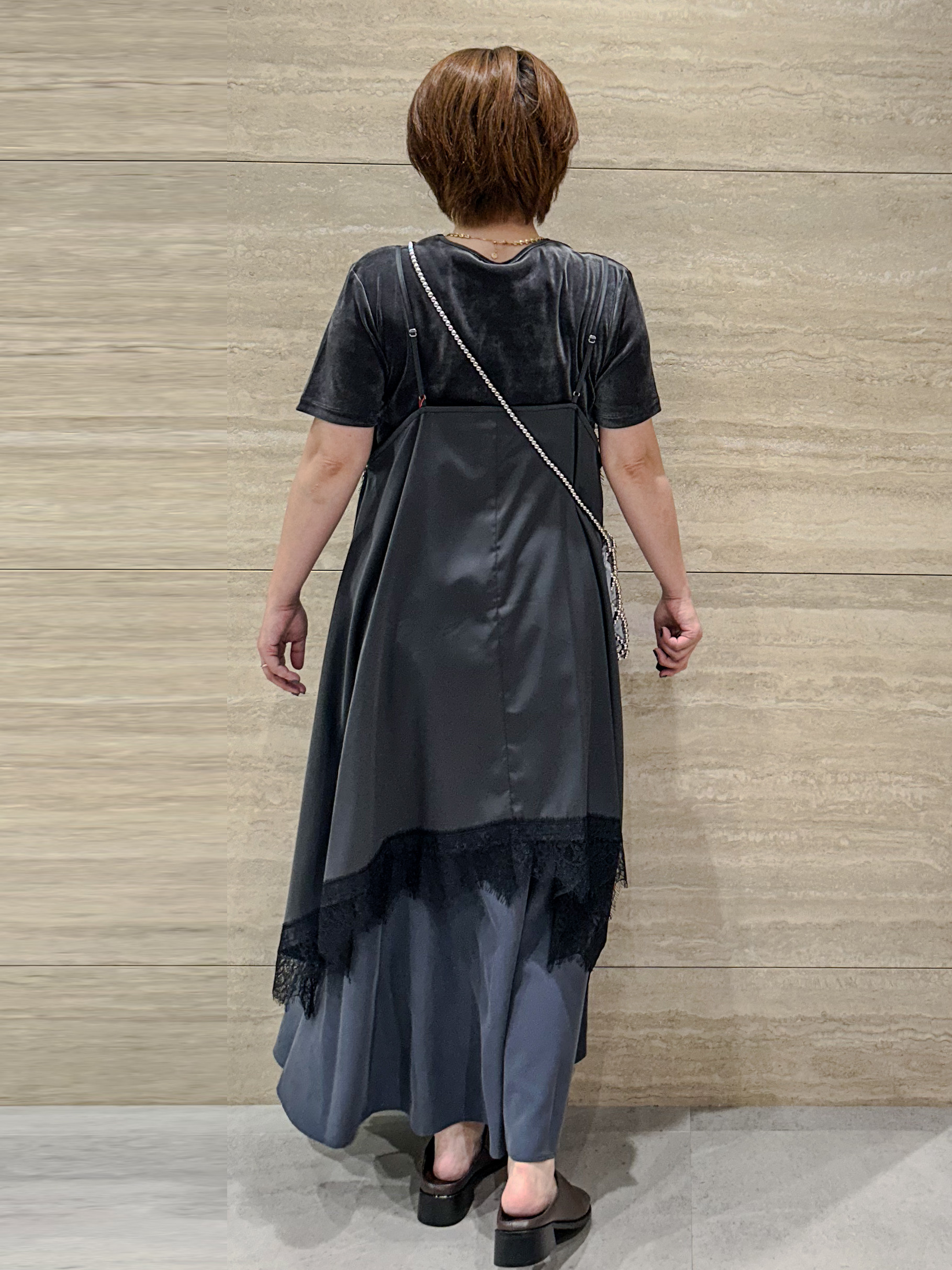 NAMIさんの「OPAQUE.CLIP｜サテンレース キャミワンピース【洗濯機OK】」を使ったコーディネート