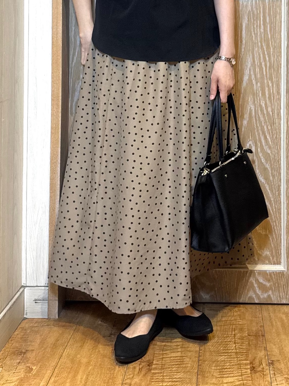 KAORIさんの「SHOO･LA･RUE｜【洗濯後しわになりにくい/インせずきまる】お袖のハシゴレースで涼やかに 麻調スキッパーブラウス」を使ったコーディネート