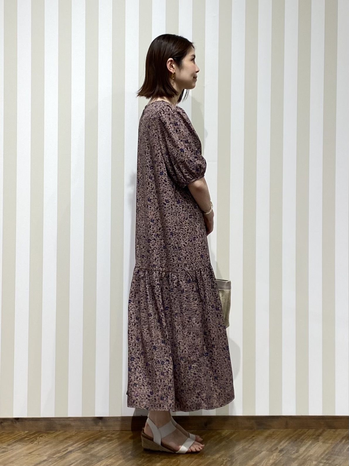 SAOさんの「SHOO･LA･RUE｜花柄ティアードワンピース」を使ったコーディネート