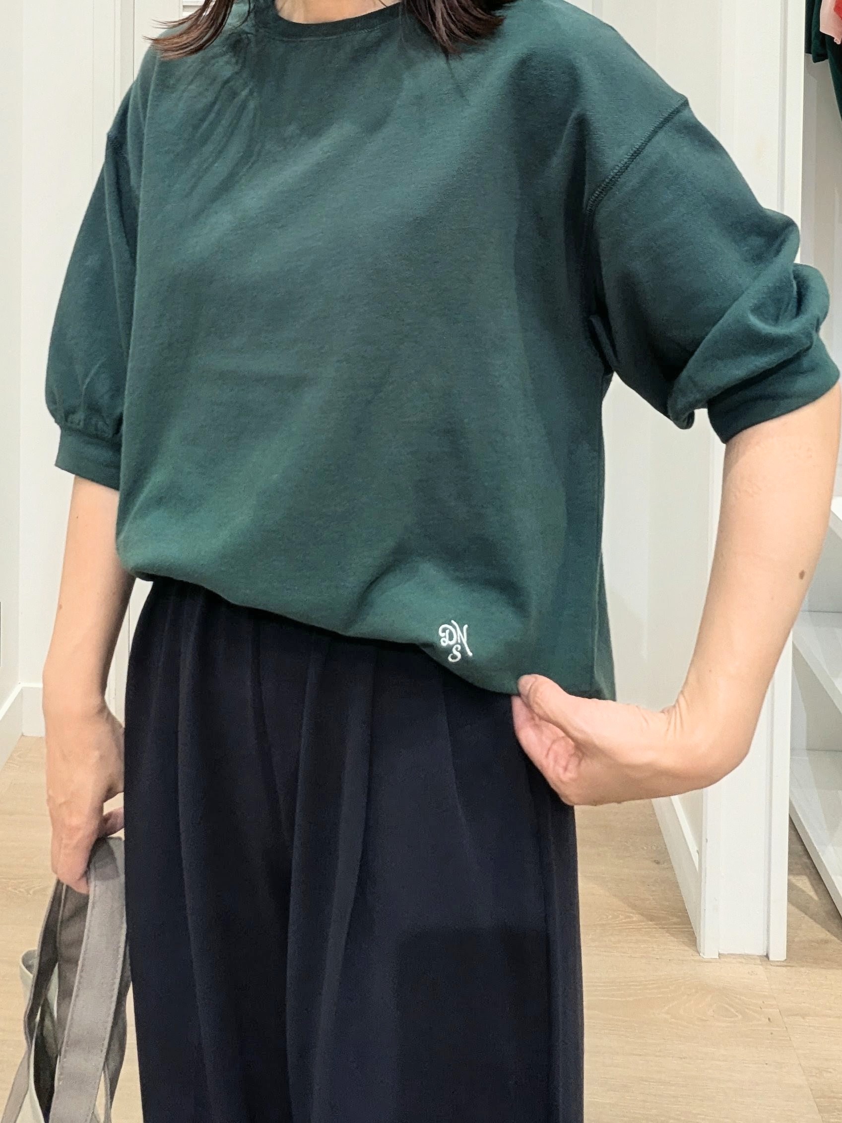 enさんの「Dessin｜バックヘンリーカットソー5分袖」を使ったコーディネート