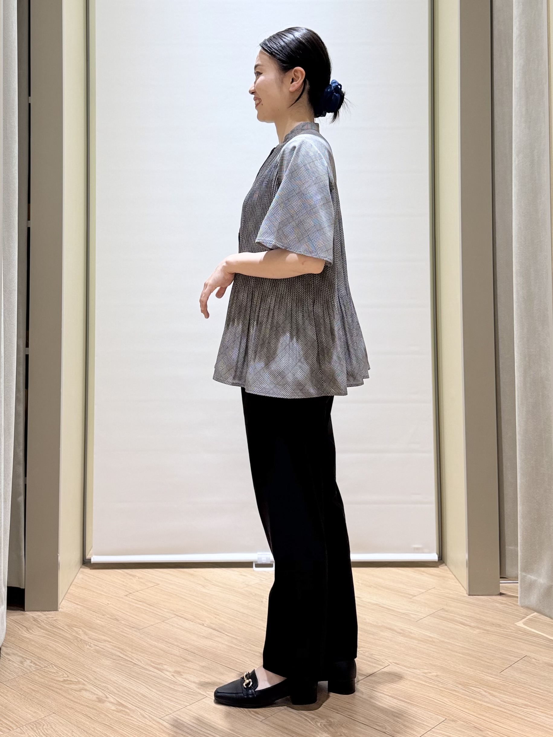 あんりさんの「grove｜【体系カバー◎】大人フェミニン消しプリーツブラウス」を使ったコーディネート
