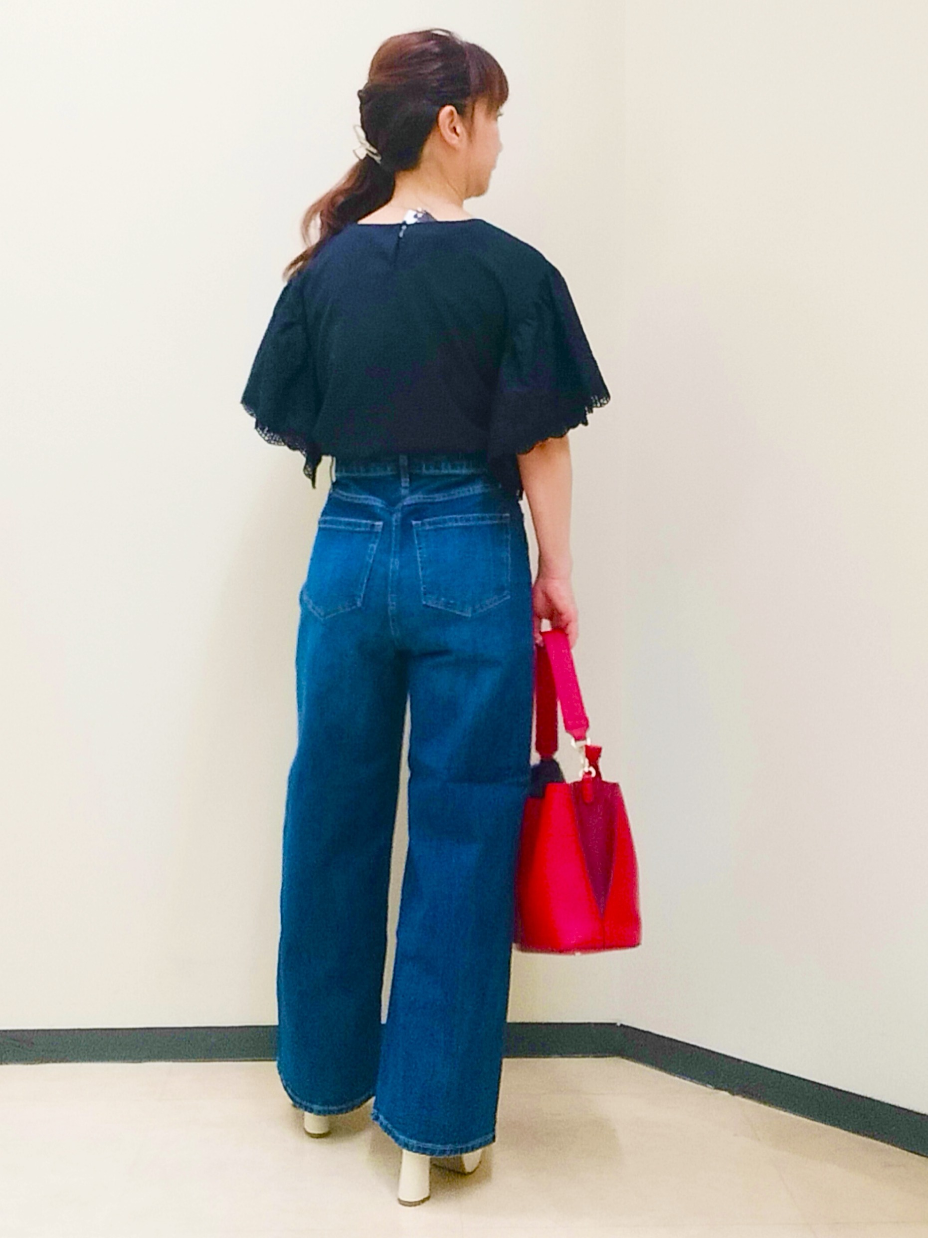 花さんの「Reflect｜【通勤◎】スカラップレーススリーブ ブラウス」を使ったコーディネート