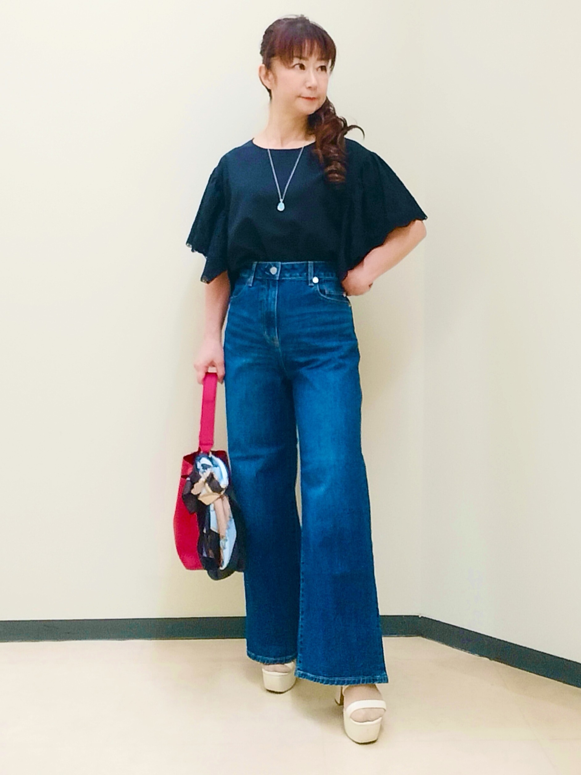 花さんの「Reflect｜【通勤◎】スカラップレーススリーブ ブラウス」を使ったコーディネート