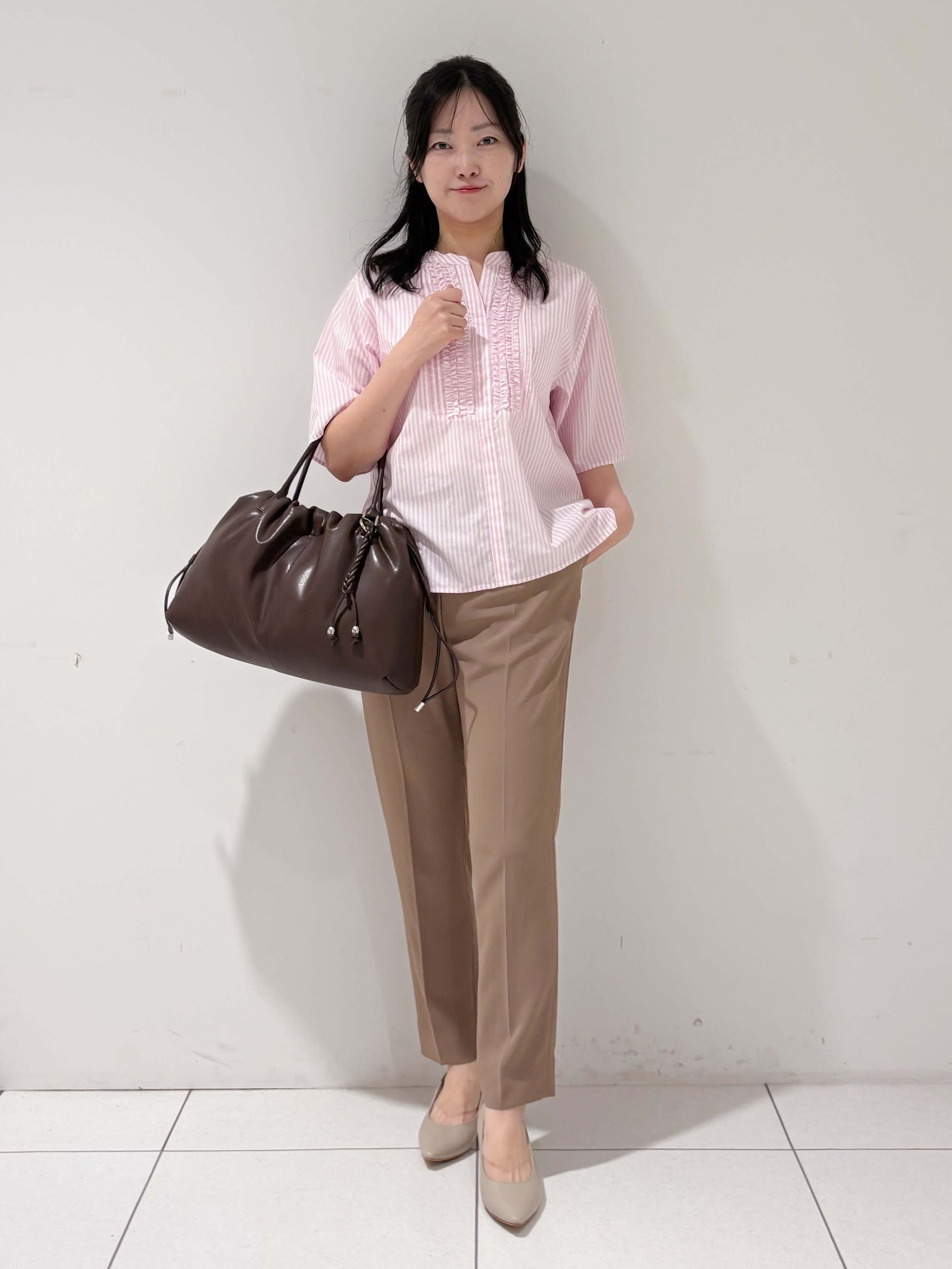 momokoさんの「INDIVI｜【新作登場！着る日傘】 テーパードパンツ」を使ったコーディネート