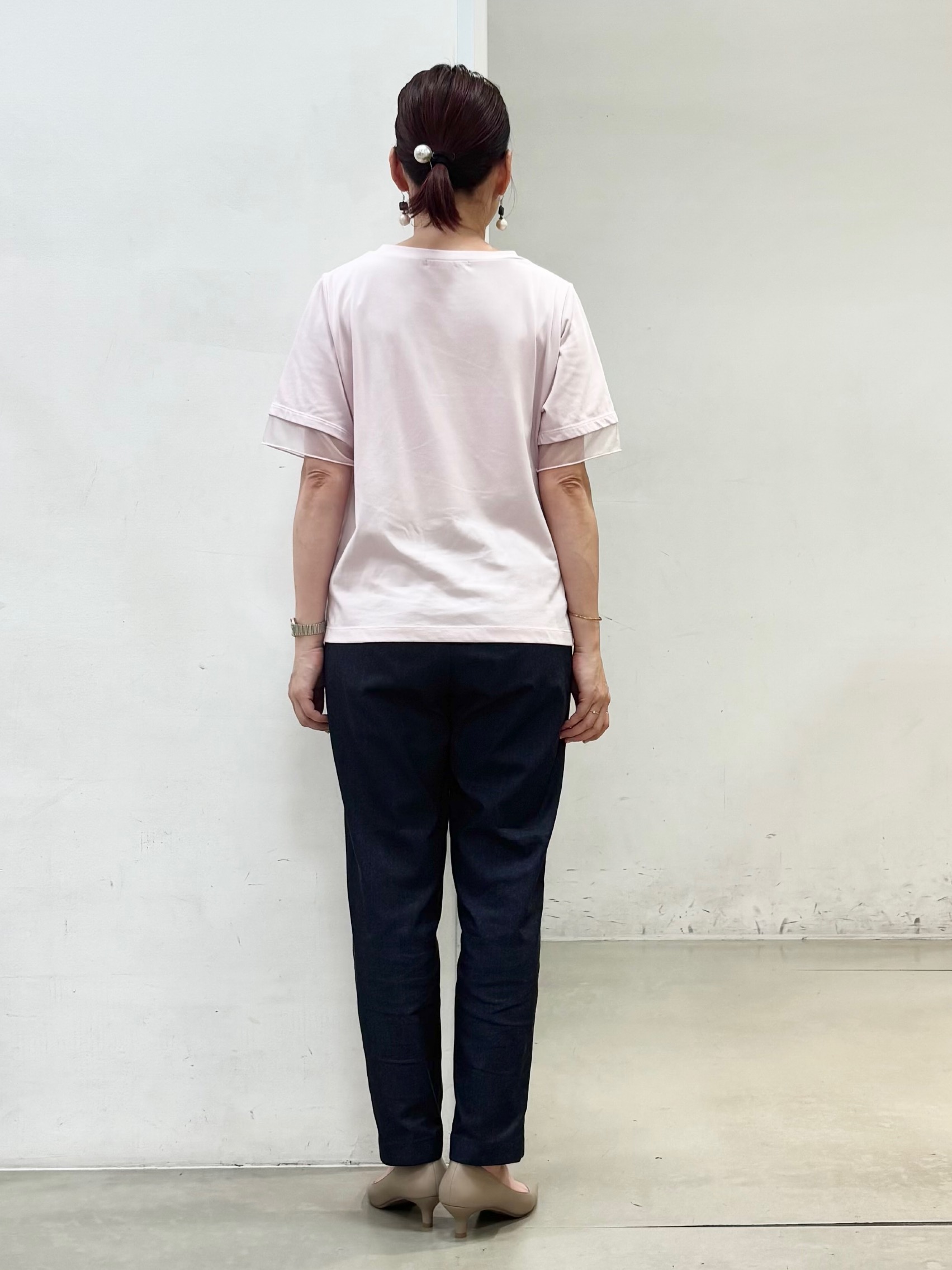 fujiさんの「THE SHOP TK｜【M-XL/ひんやり】上品な透け感 袖口シアーTシャツ」を使ったコーディネート