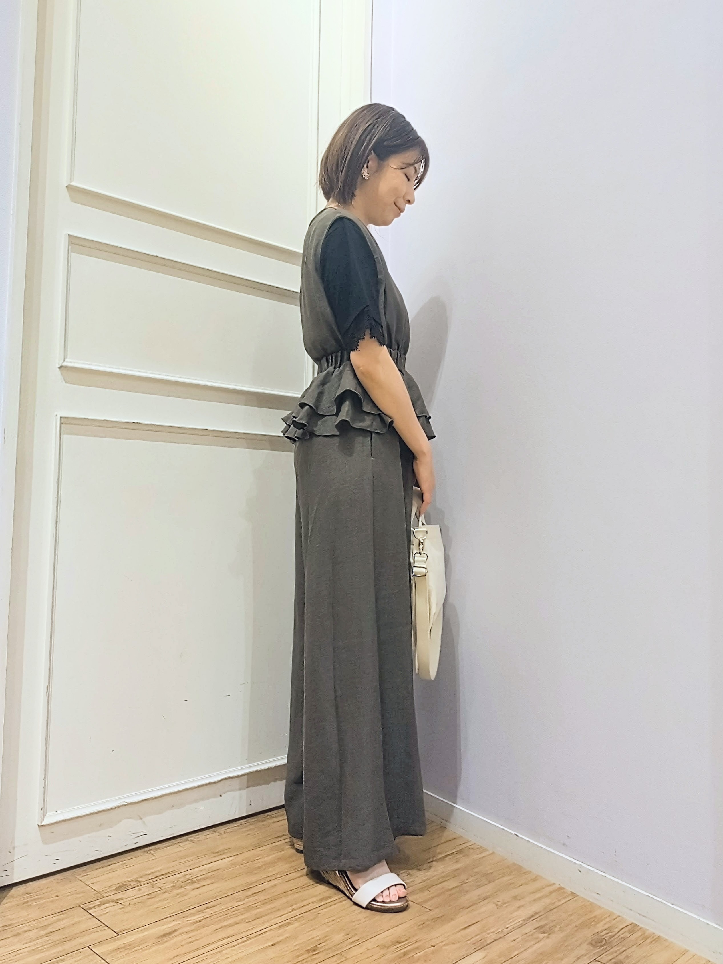 miomioさんの「SHOO･LA･RUE｜【ひんやり/UV/S-LL】柄アソート お袖レースが旬顔 上品に決まる大人Tシャツ」を使ったコーディネート