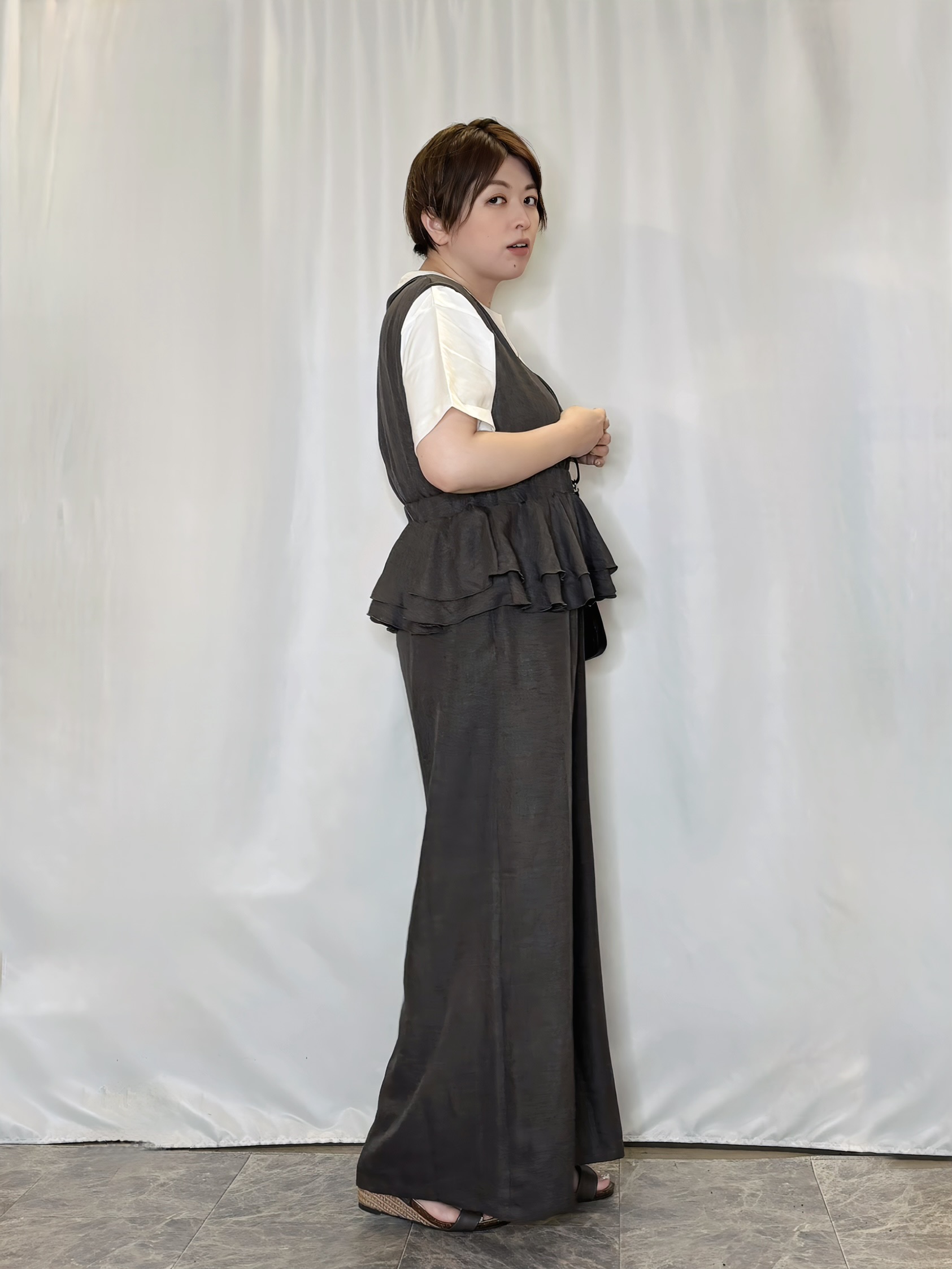 たみさんの「SHOO･LA･RUE｜【S-LL】大人っぽく着られる ジェルロゴプリントTシャツ」を使ったコーディネート