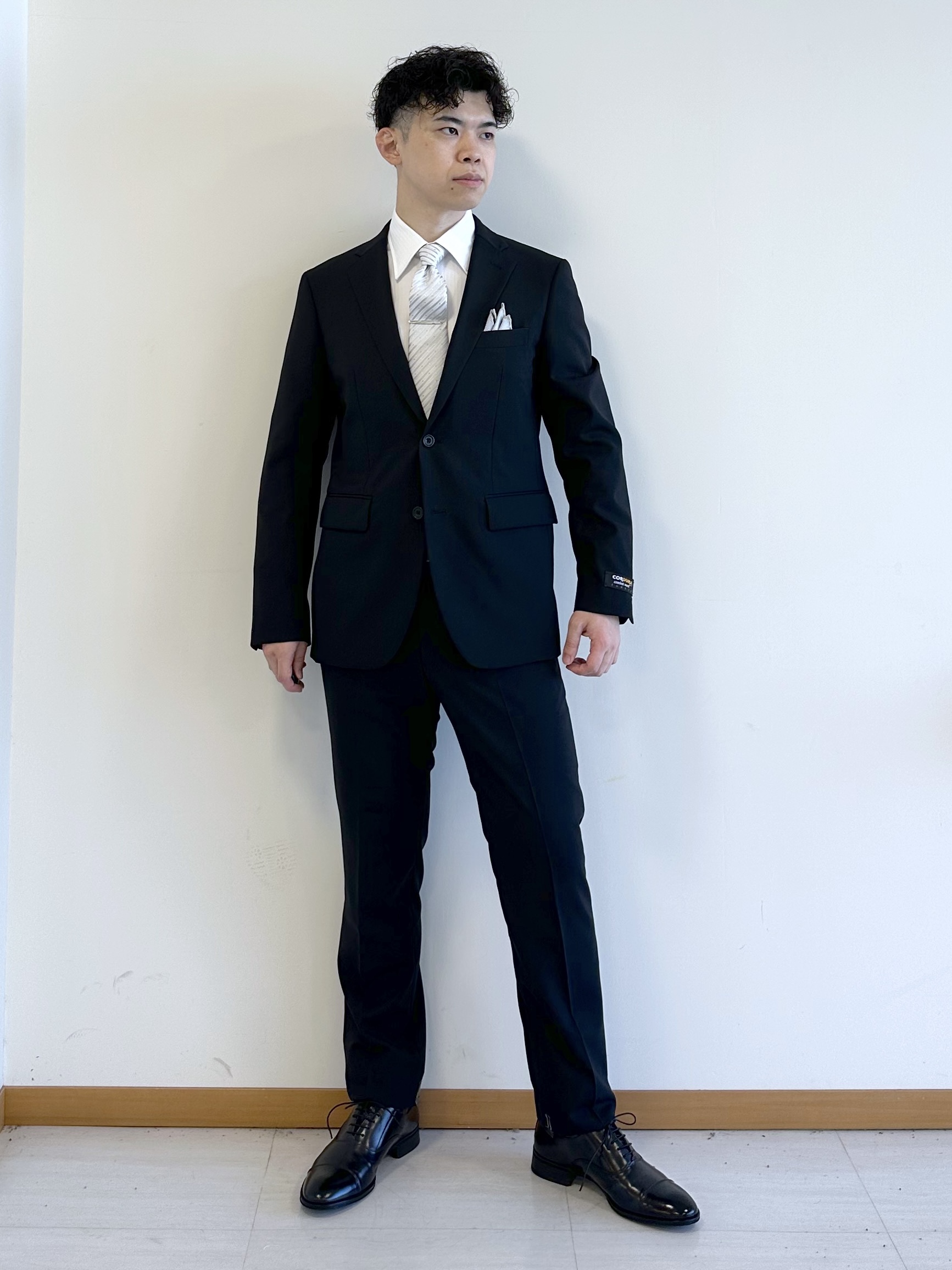 イッシーさんの「TAKEO KIKUCHI｜【Begin掲載】コーデュラ（R）夏素材ウールトロ　ストレッチスーツ」を使ったコーディネート