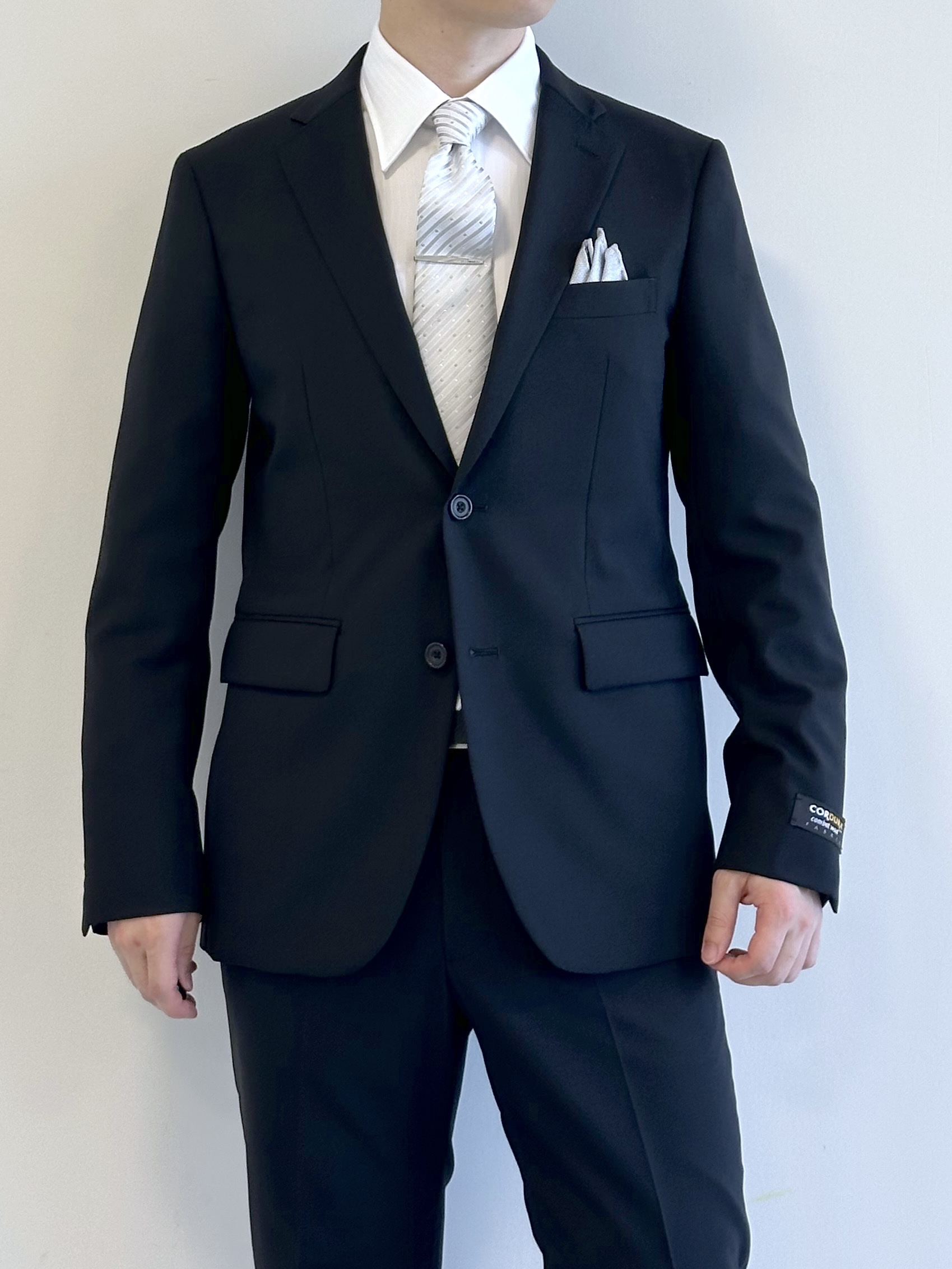 イッシーさんの「TAKEO KIKUCHI｜【Begin掲載】コーデュラ（R）夏素材ウールトロ　ストレッチスーツ」を使ったコーディネート