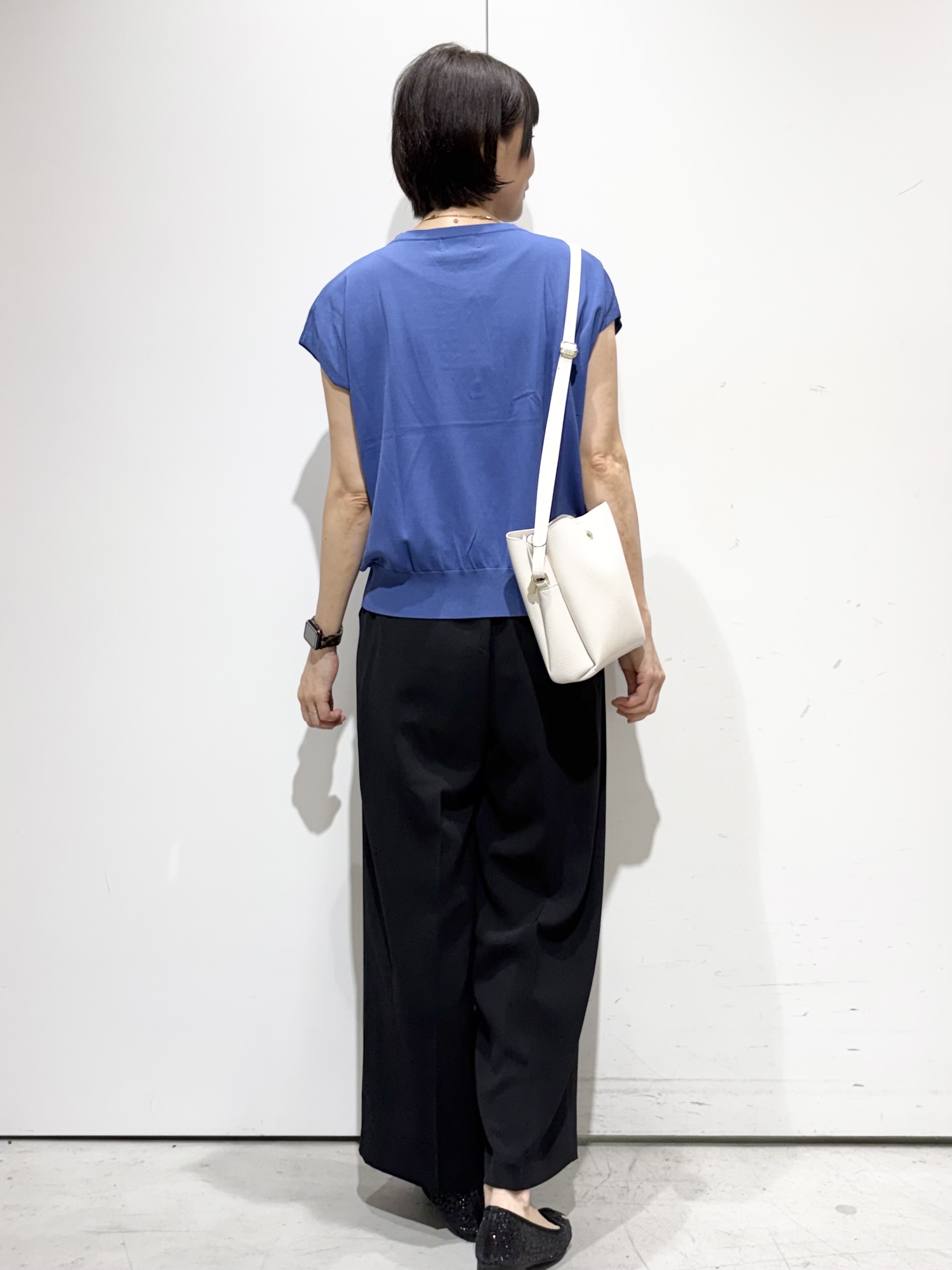 Jさんの「OPAQUE.CLIP｜【接触冷感／UV】フリルフレンチスリーブニット《洗濯機OK》」を使ったコーディネート