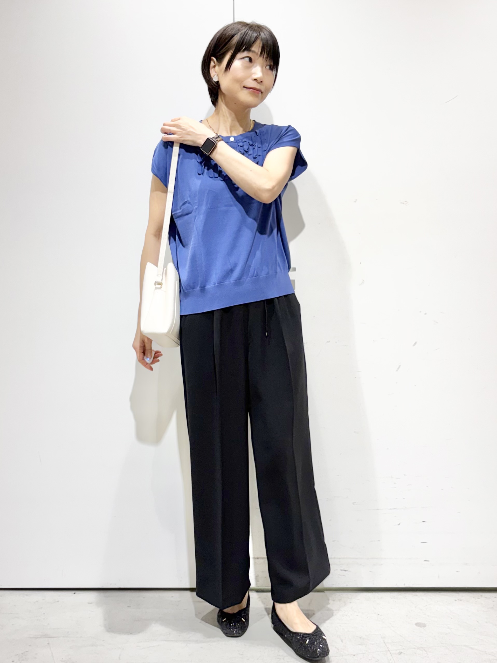 Jさんの「OPAQUE.CLIP｜【接触冷感／UV】フリルフレンチスリーブニット《洗濯機OK》」を使ったコーディネート