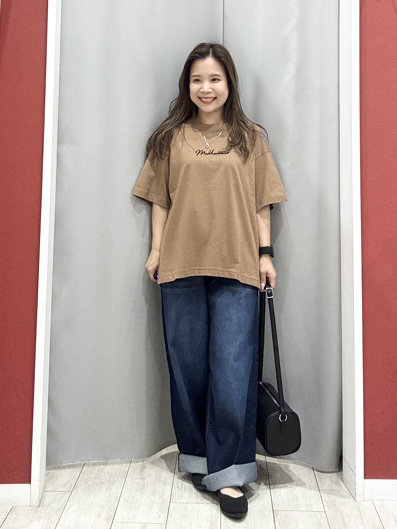 shioさんの「SHOO･LA･RUE｜【S-LL】大人っぽく着られる ジェルロゴプリントTシャツ」を使ったコーディネート