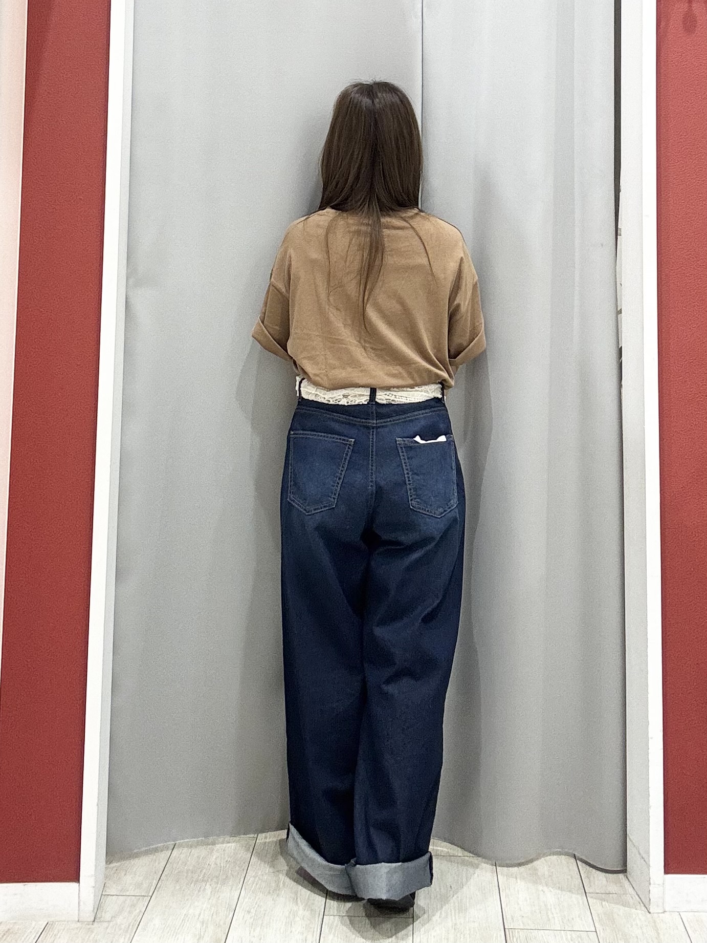 shioさんの「SHOO･LA･RUE｜【S-LL】大人っぽく着られる ジェルロゴプリントTシャツ」を使ったコーディネート