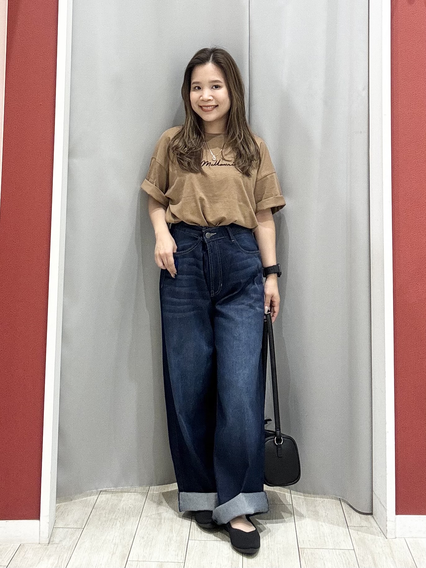 shioさんの「SHOO･LA･RUE｜【S-LL】大人っぽく着られる ジェルロゴプリントTシャツ」を使ったコーディネート