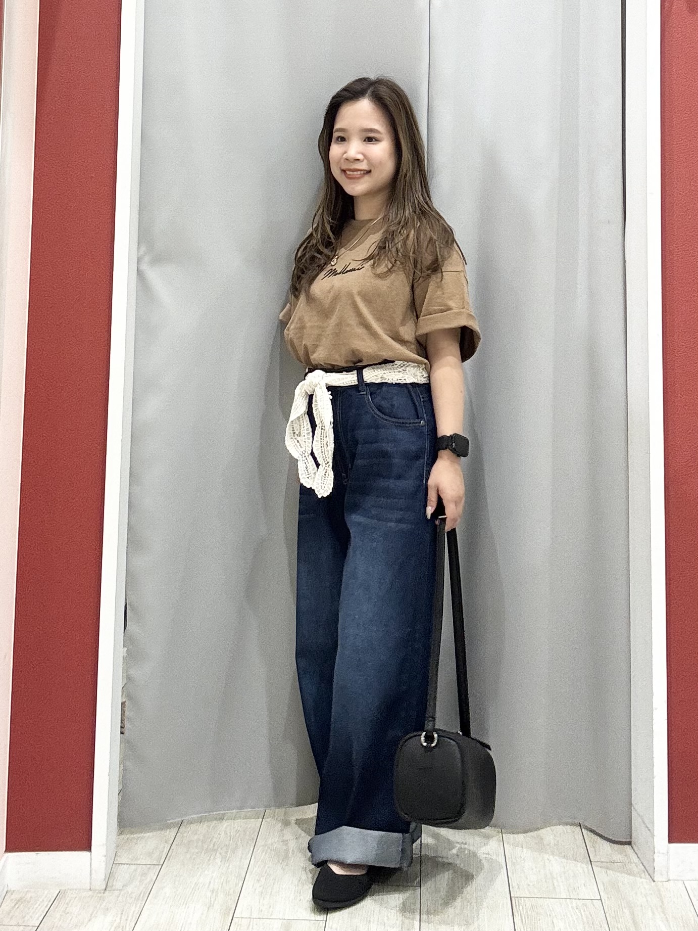 shioさんの「SHOO･LA･RUE｜【S-LL】大人っぽく着られる ジェルロゴプリントTシャツ」を使ったコーディネート