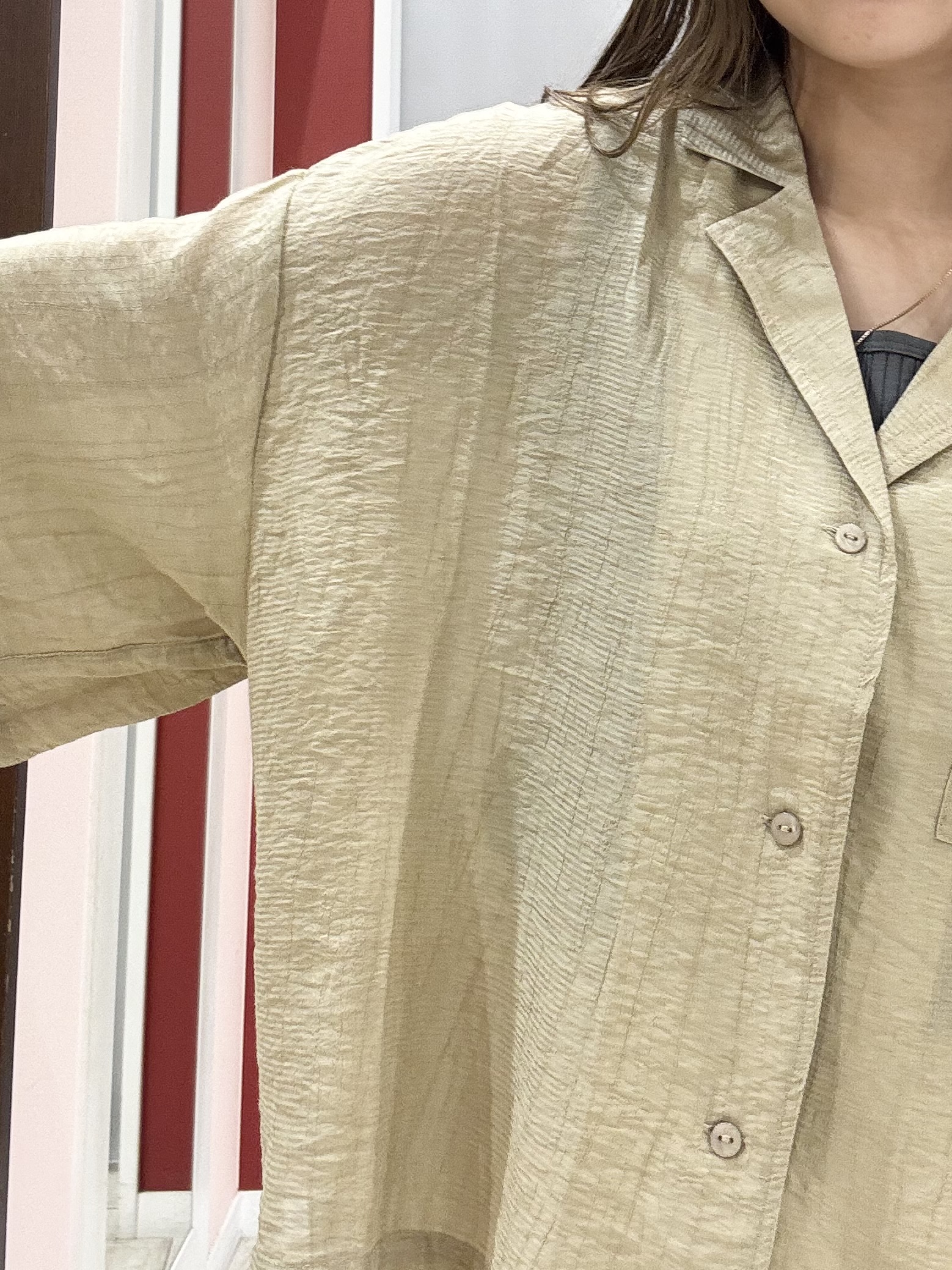 shioさんの「SHOO･LA･RUE｜【S-LL/洗濯機可】抜け感たっぷり 程よい透け感のポケット付きシャツ」を使ったコーディネート