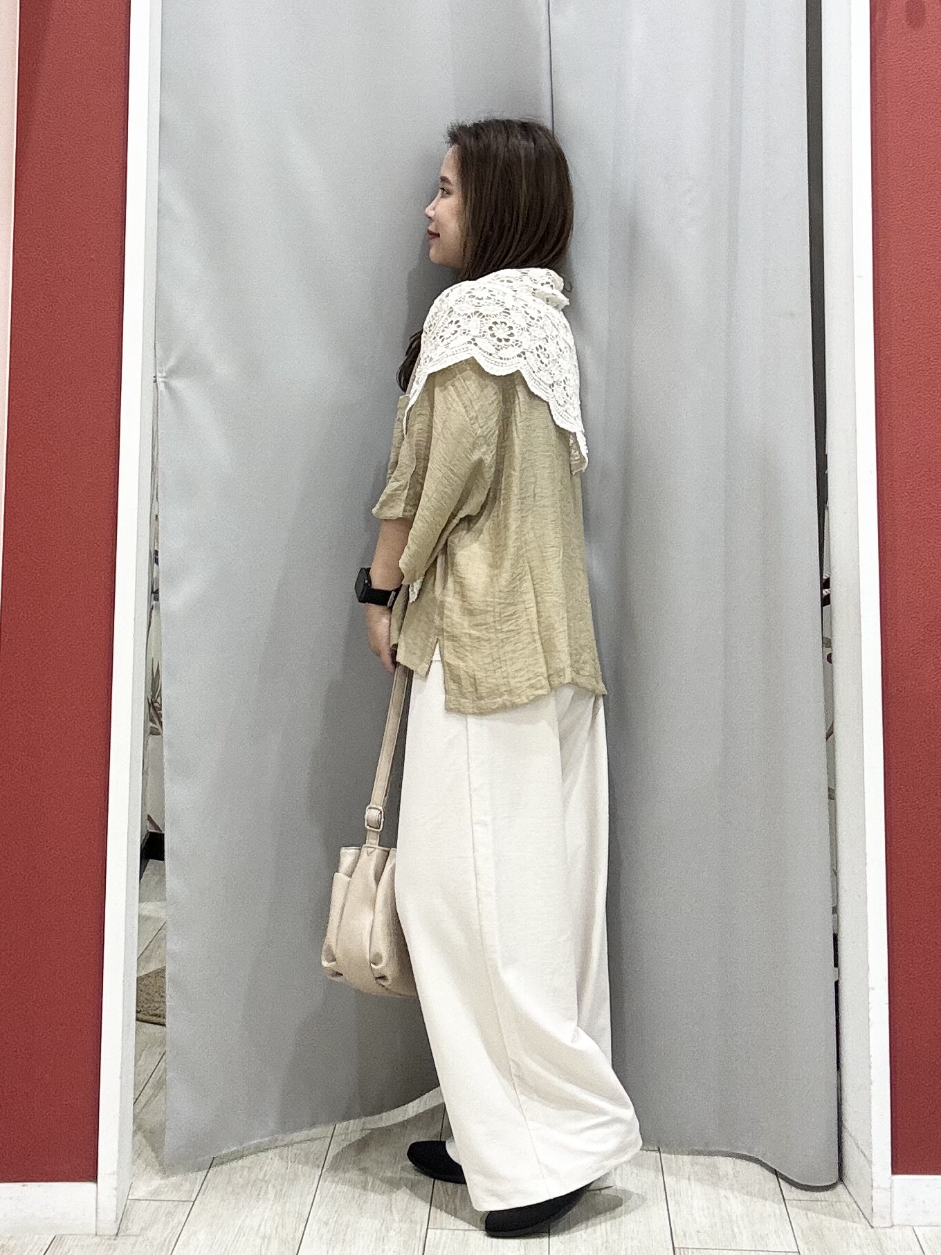 shioさんの「SHOO･LA･RUE｜【S-LL/洗濯機可】抜け感たっぷり 程よい透け感のポケット付きシャツ」を使ったコーディネート