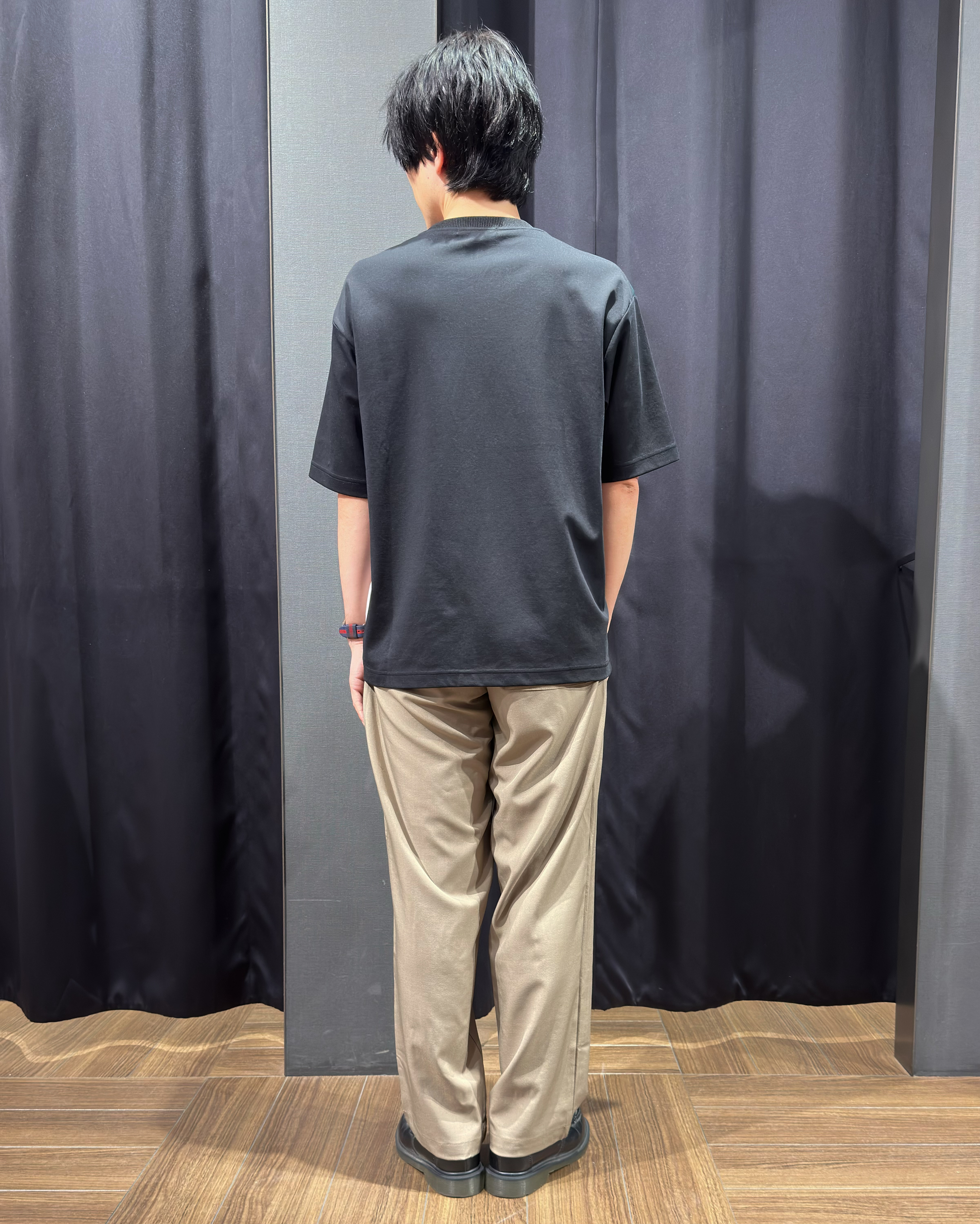 tomoyaさんの「THE SHOP TK｜【洗濯機OK】ブロッキング半袖ニット」を使ったコーディネート