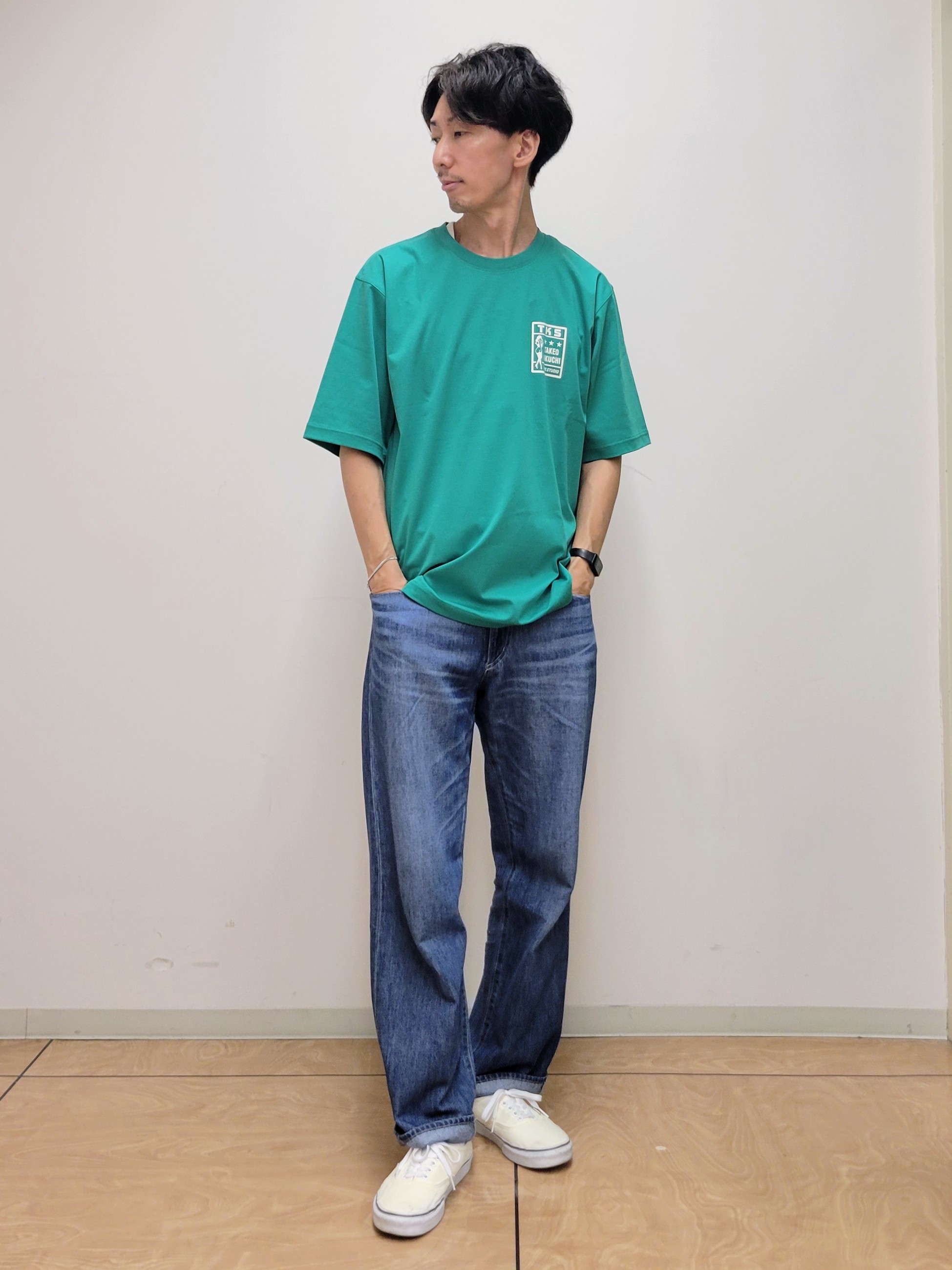 piroyaさんの「TAKEO KIKUCHI｜【BOWLER HAT LABEL】アイスクリアコットン ラッキーセブン 半袖Tシャツ」を使ったコーディネート