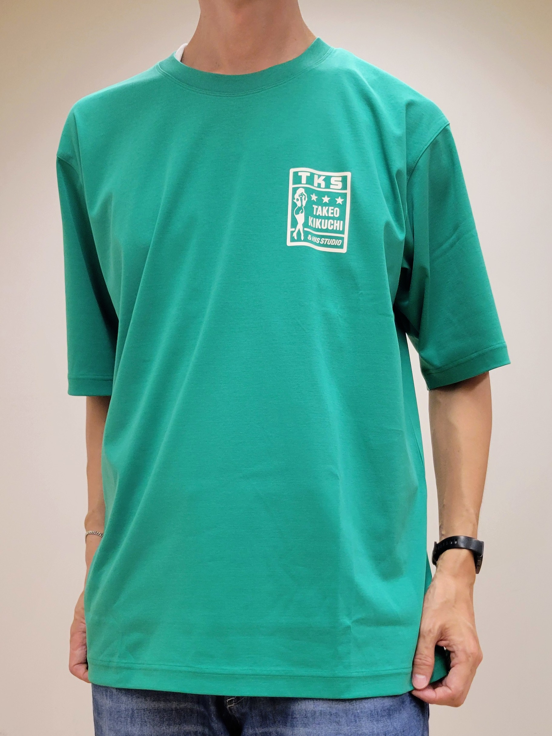 piroyaさんの「TAKEO KIKUCHI｜【BOWLER HAT LABEL】アイスクリアコットン ラッキーセブン 半袖Tシャツ」を使ったコーディネート